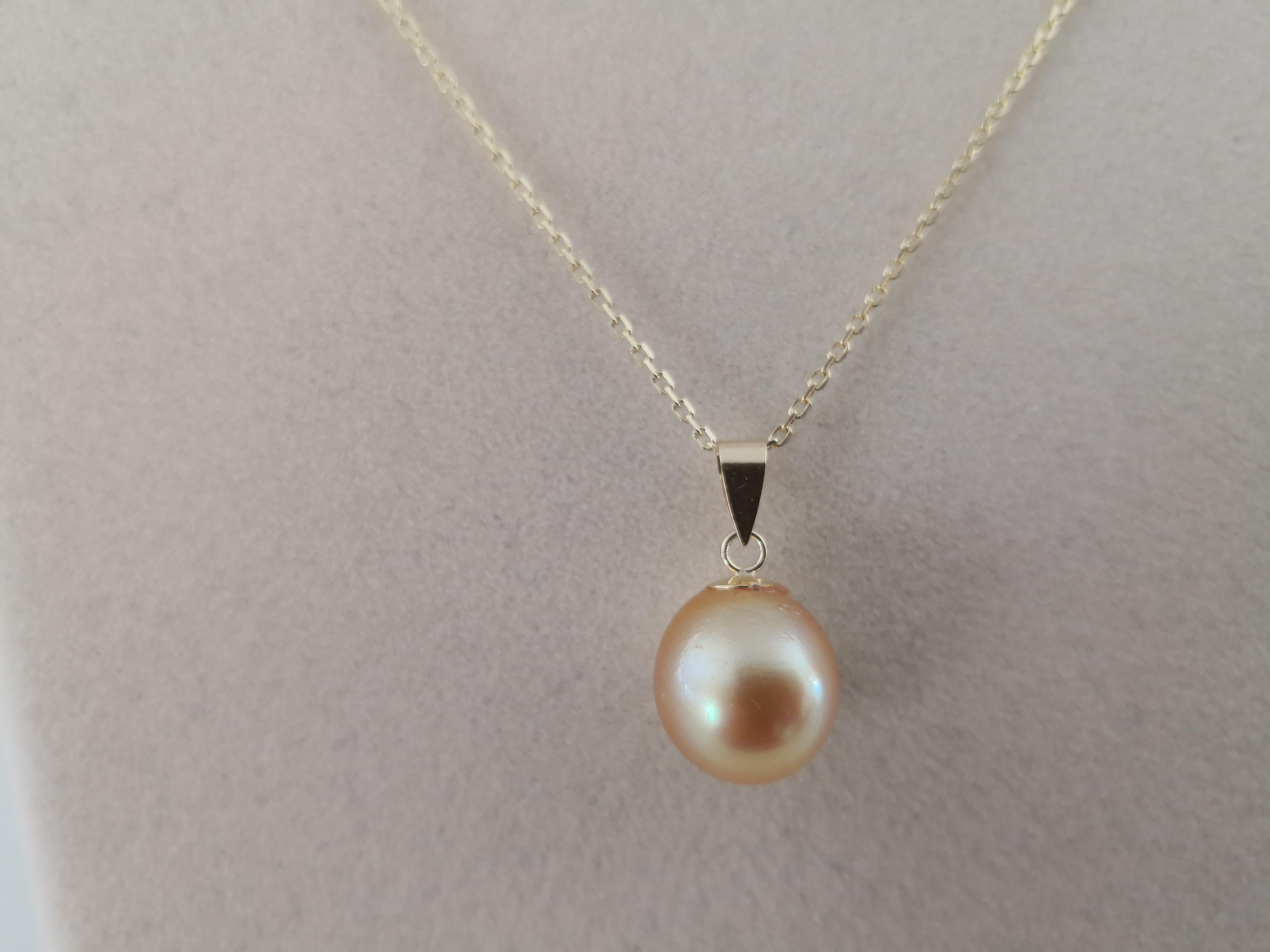 Golden South Sea Pearl Pendant 18 Karat Gold In New Condition For Sale In Cordoba, ES