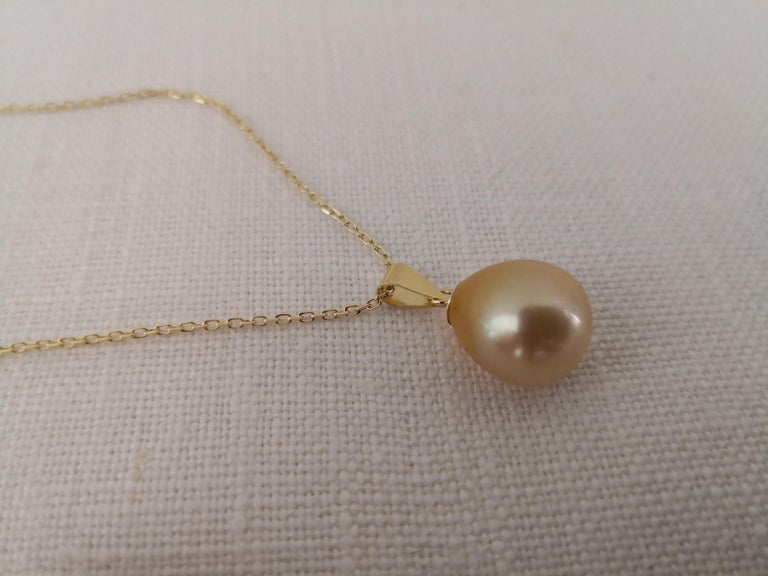 Golden South Sea Pearl Pendant, Drop Shape, 18 Karat Gold For Sale at ...