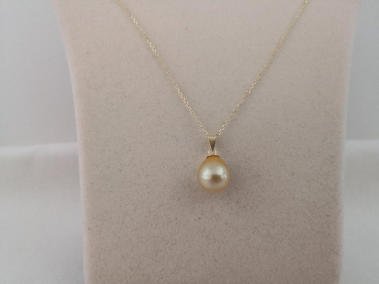 Golden South Sea Pearl Pendant, Drop Shape, 18 Karat Gold For Sale at ...