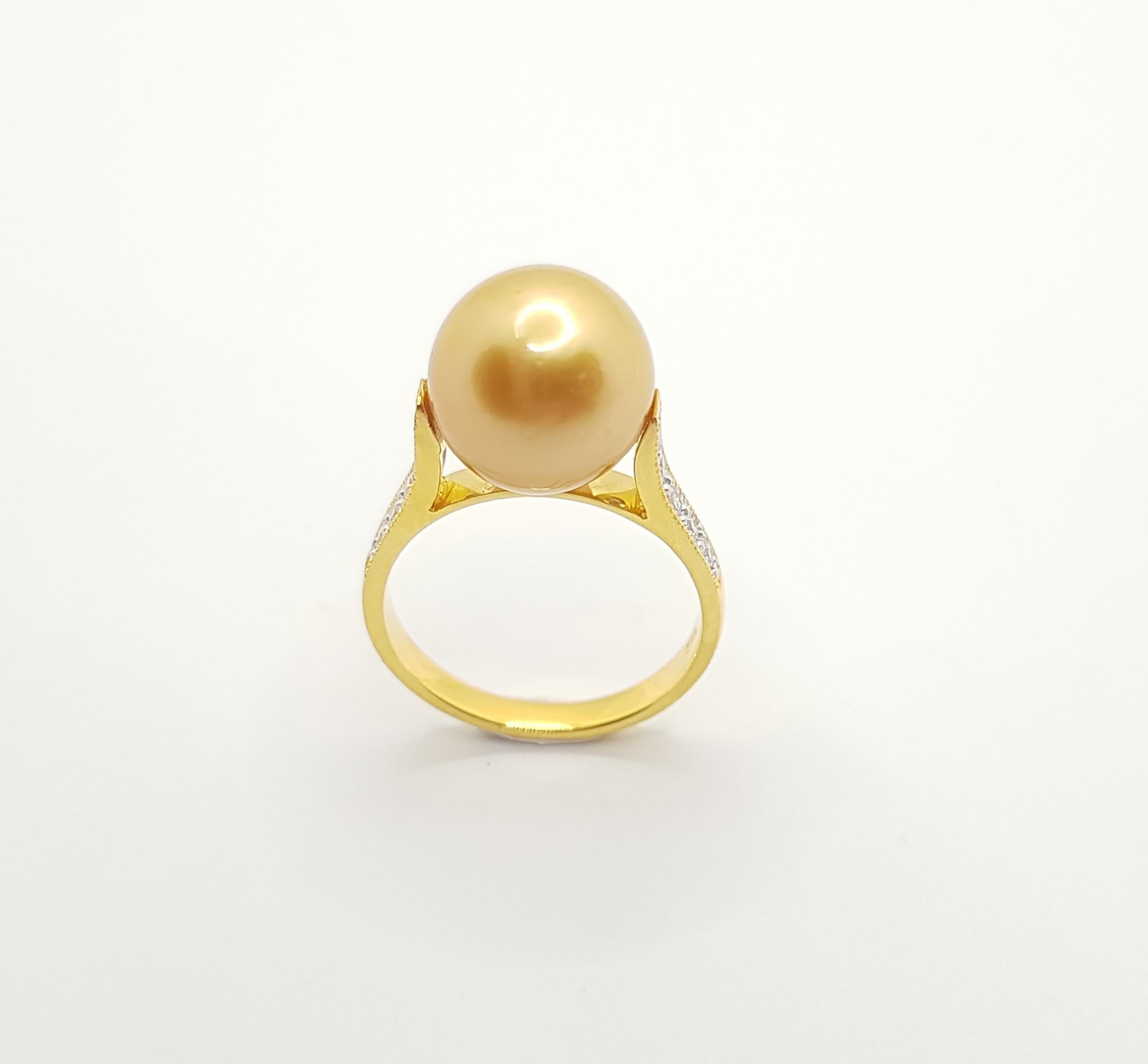 Golden South Sea Pearl with Diamond Ring Set in 18 Karat Gold Settings For Sale 2
