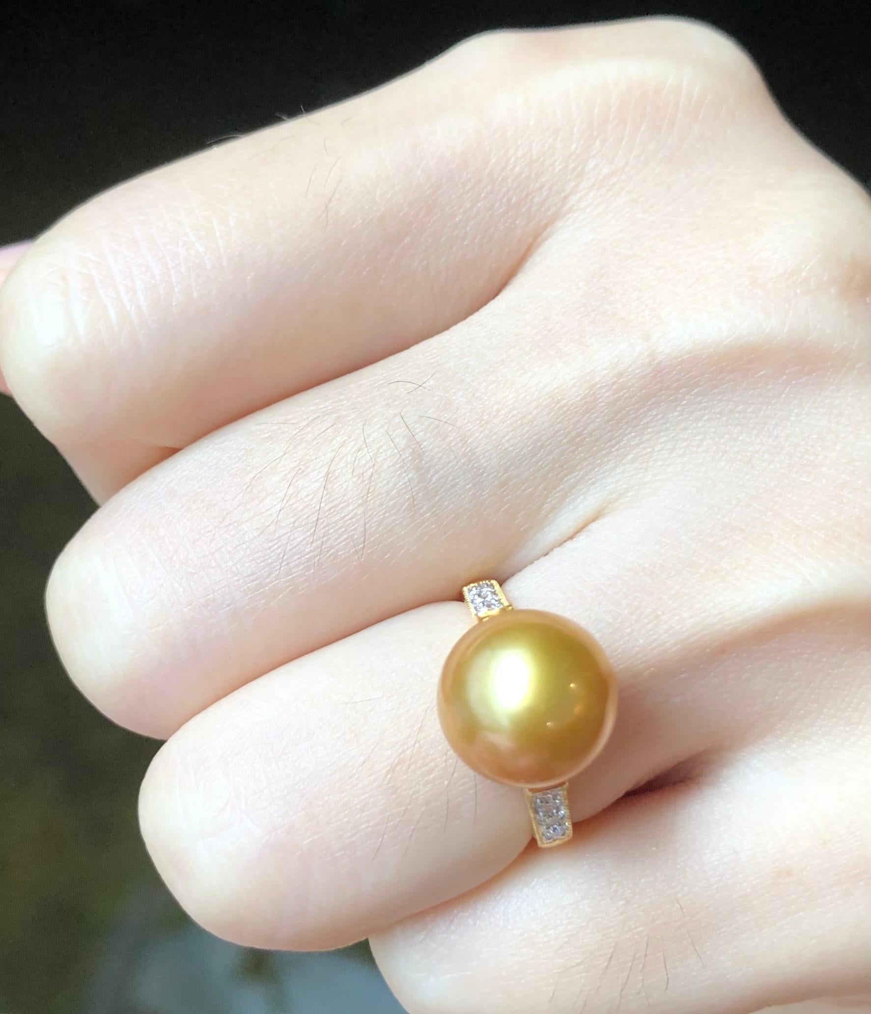 Brilliant Cut Golden South Sea Pearl with Diamond Ring Set in 18 Karat Gold Settings For Sale