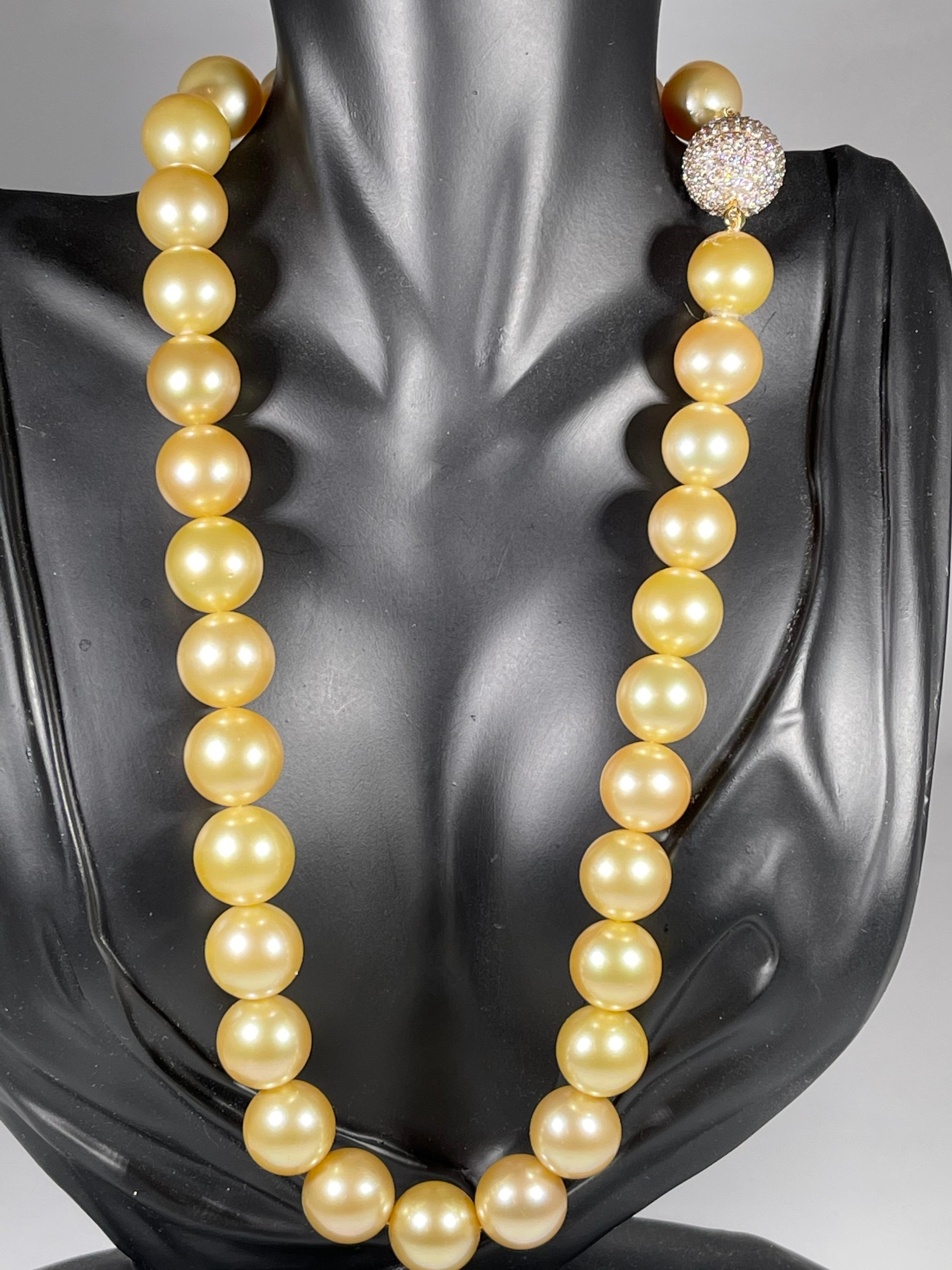 Golden South Sea Pearls Strand Necklace 14 Karat Gold Diamond Ball Clasp 6 ct 3