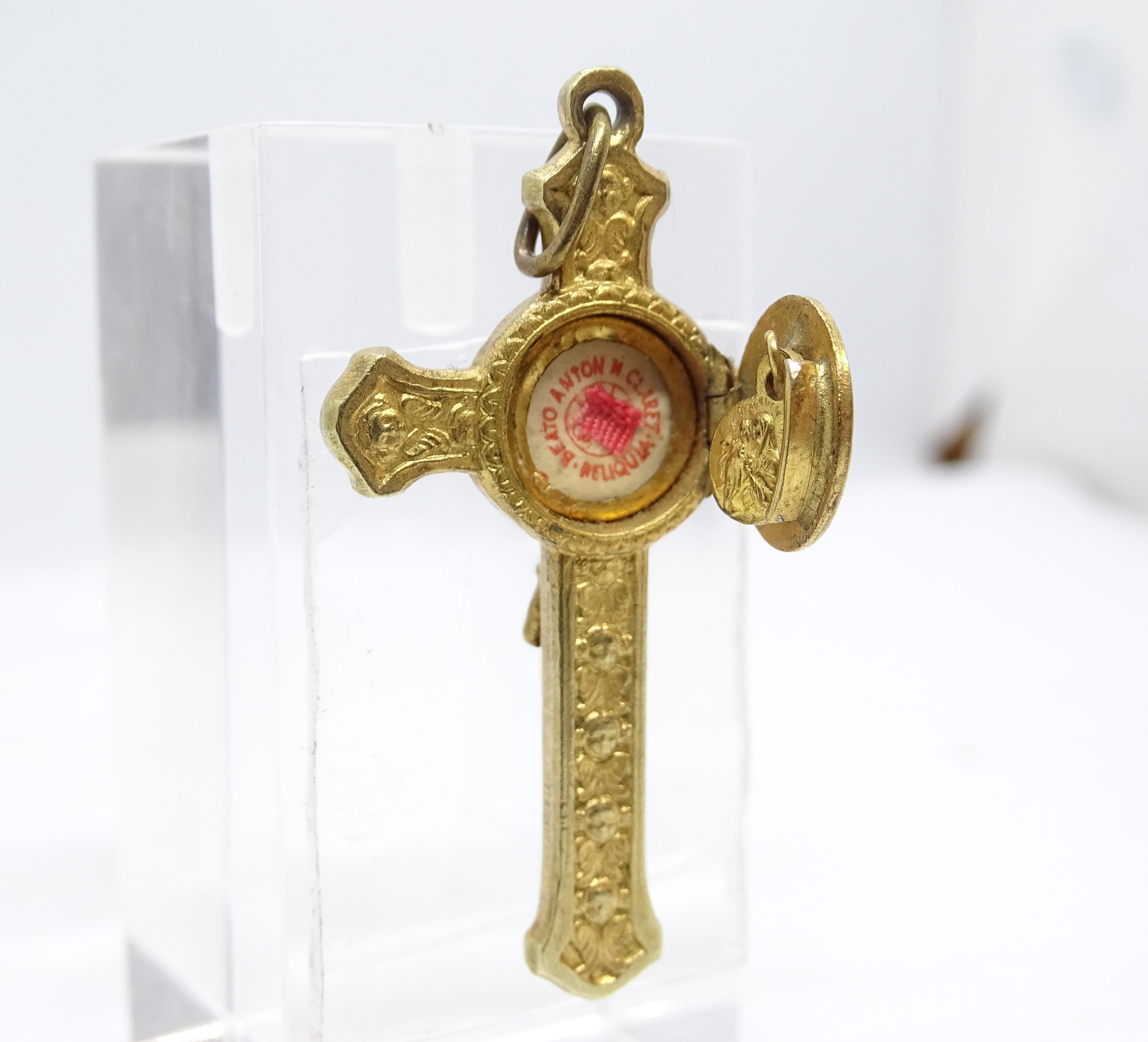 Pendentif Crucifix espagnol doré Saint Anton Mº Claret Reliquaire Crucifix en vente 12
