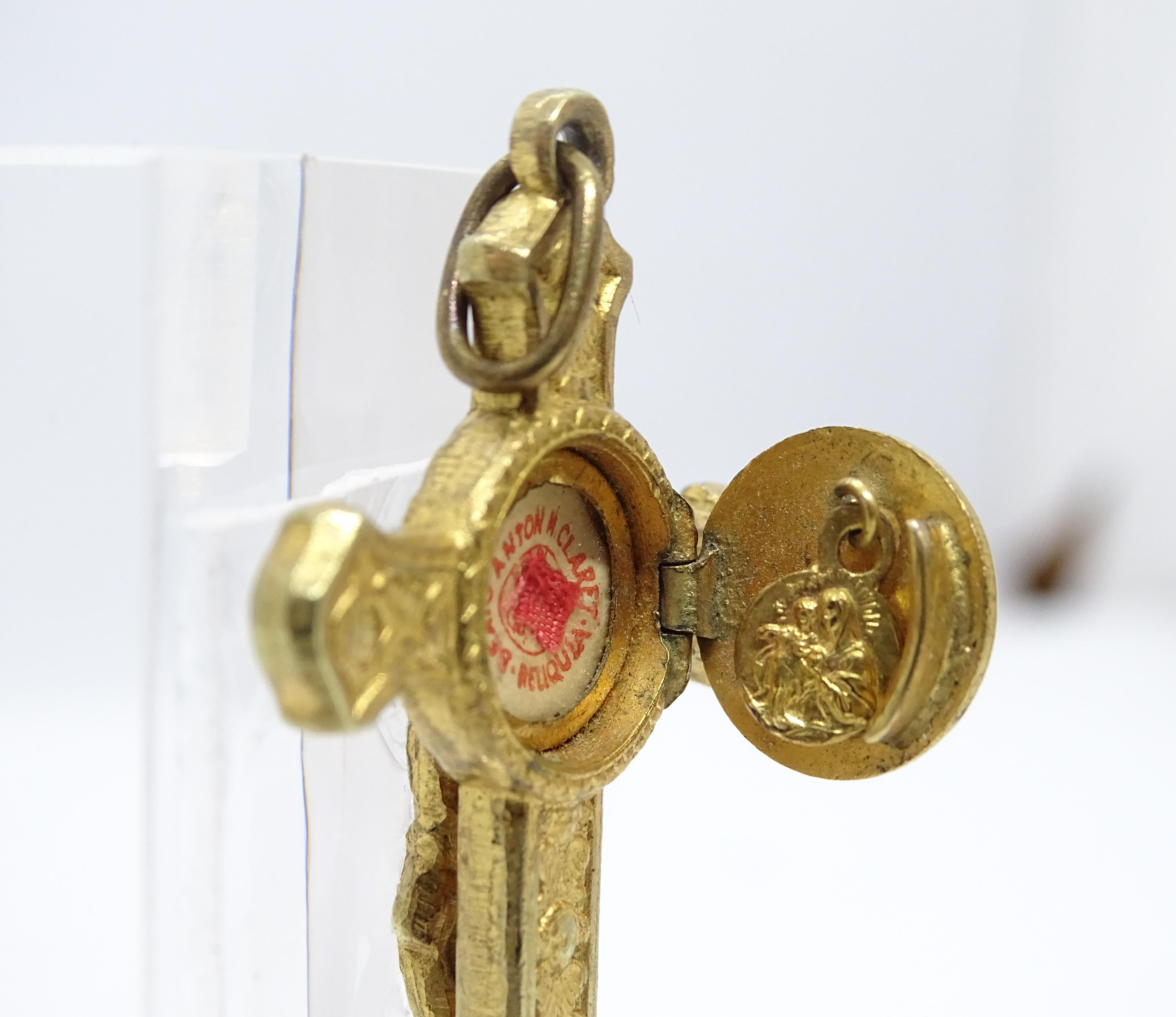 Pendentif Crucifix espagnol doré Saint Anton Mº Claret Reliquaire Crucifix en vente 14