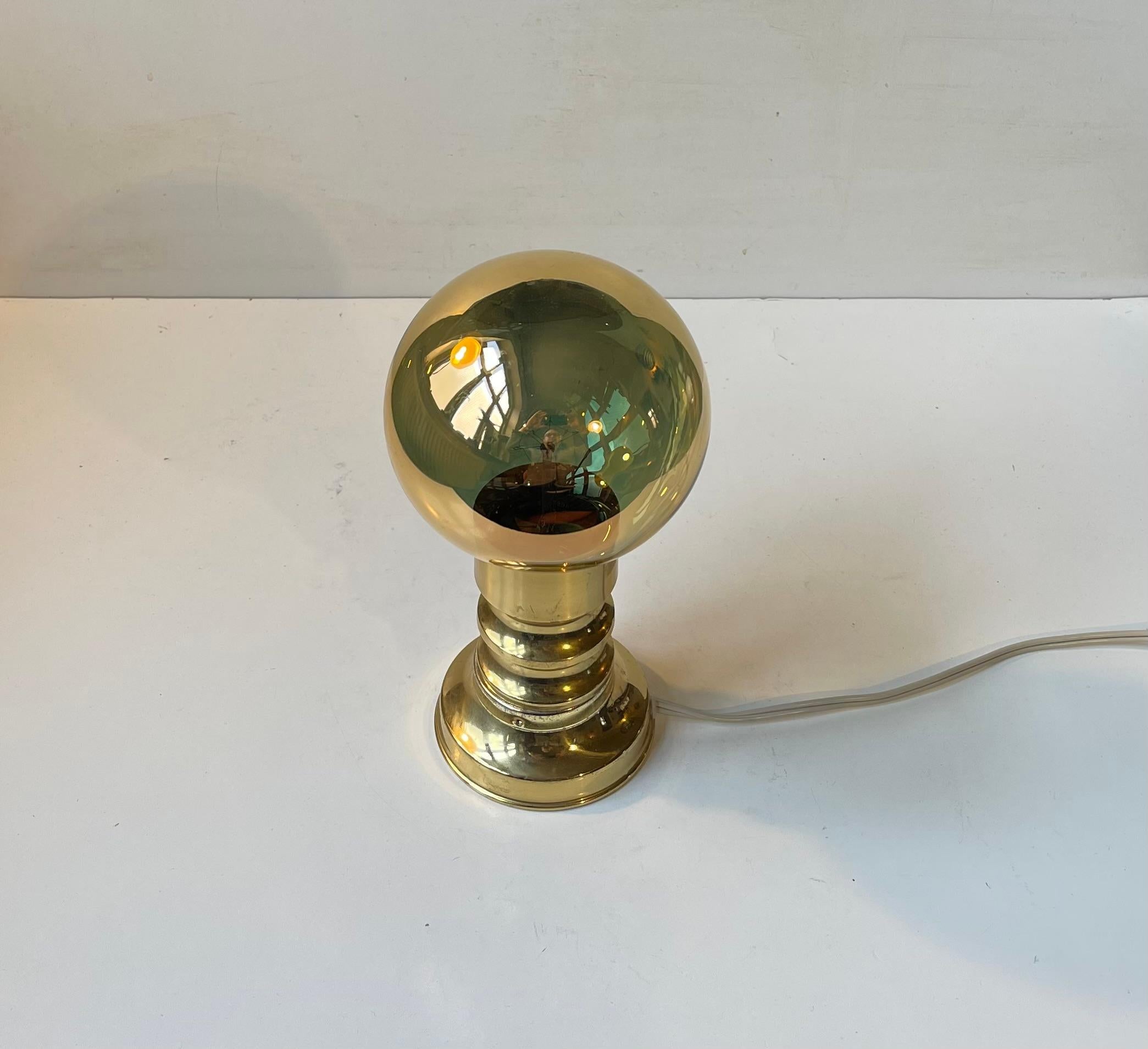 Golden Spy Ball Table Lamp in Brass from Frimann, Danish 1960s In Good Condition For Sale In Esbjerg, DK