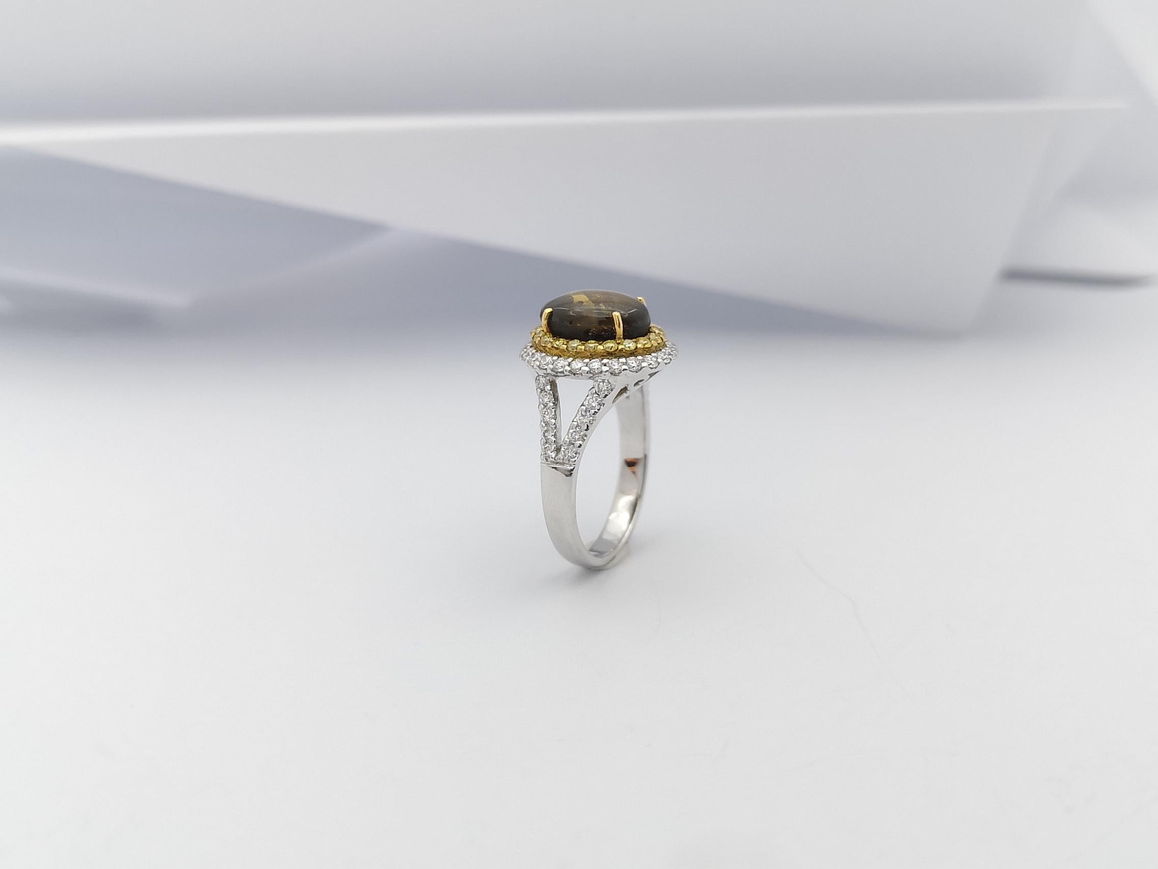 Goldener Ring mit goldenem Sternsaphir, gelbem Saphir und Diamant aus 18 Karat Weißgold  im Angebot 9