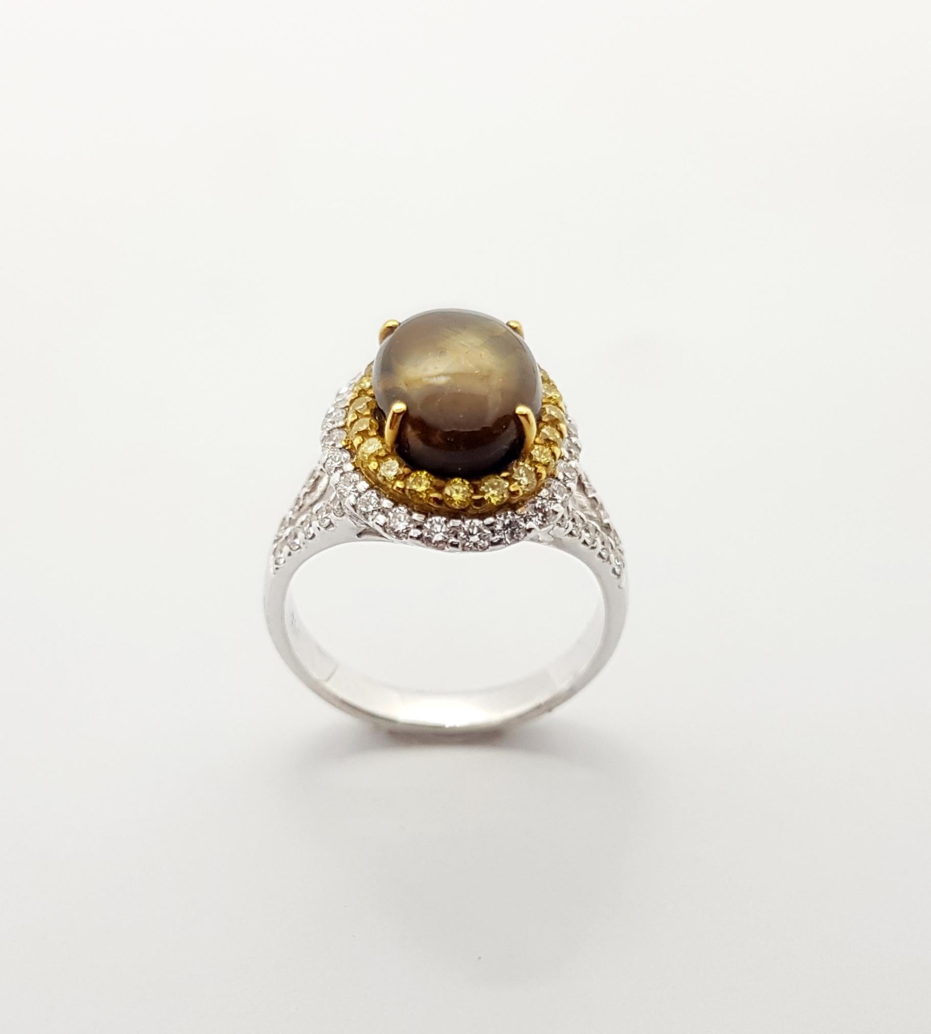 Goldener Ring mit goldenem Sternsaphir, gelbem Saphir und Diamant aus 18 Karat Weißgold  im Angebot 2