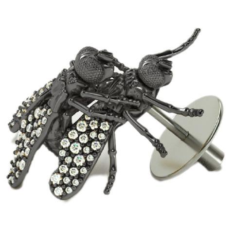 Contemporary insects Earring, 18K Black Gold and Full pavé White Diamonds For Sale