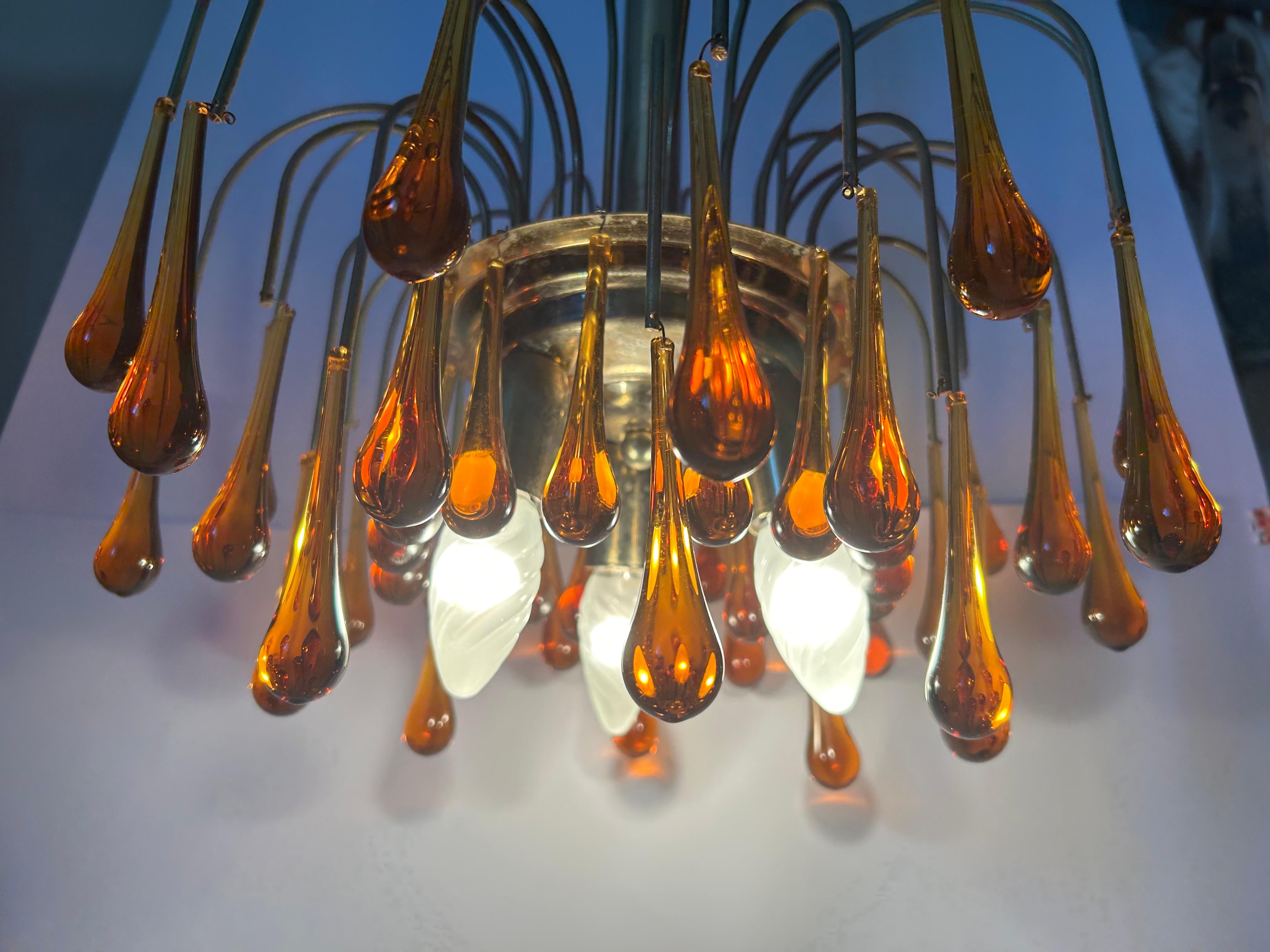 Goldener Sonnenuntergang, prächtiger Murano-Kronleuchter, 1980er Jahre (Metall) im Angebot