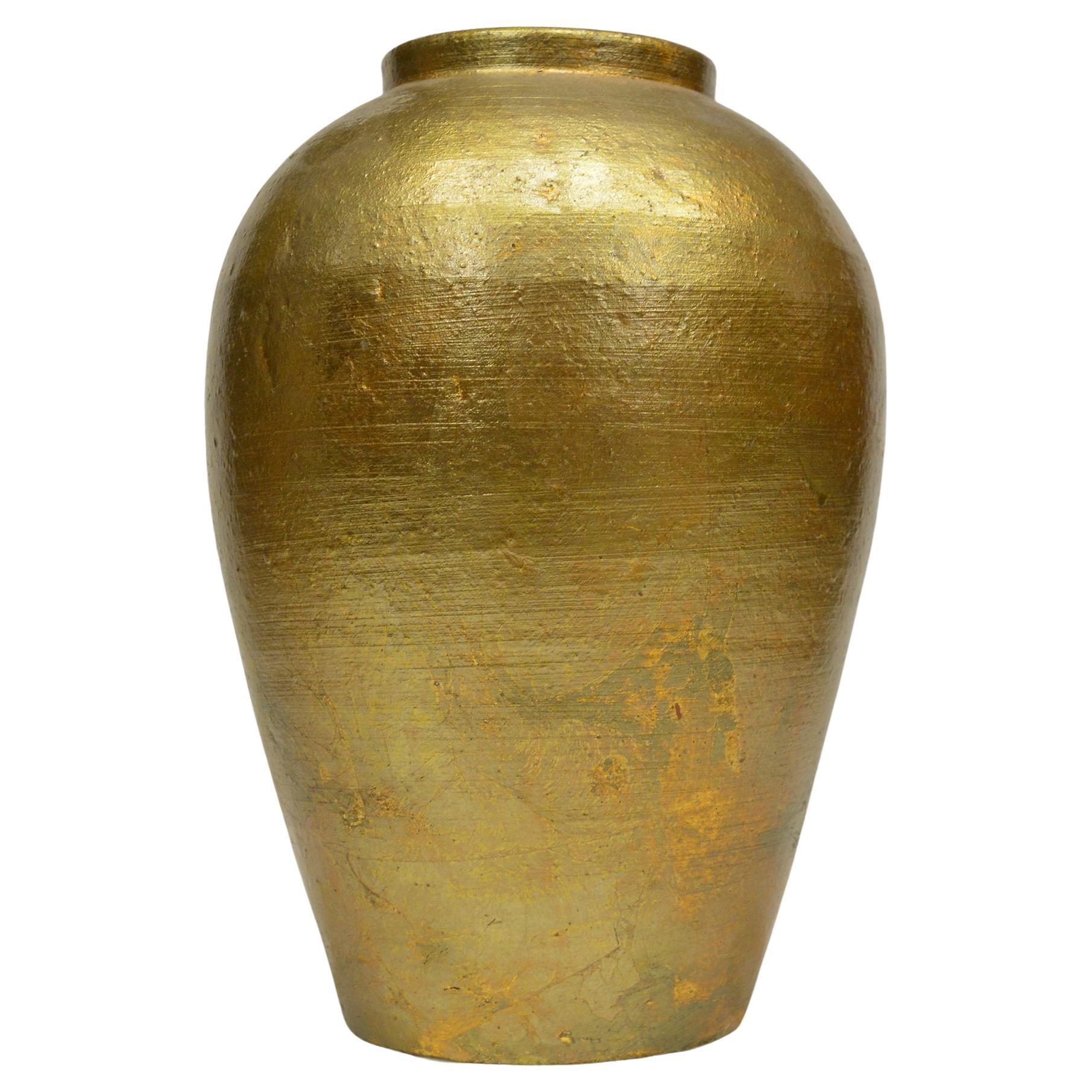 Italiano Vaso in terracotta dorata di Giovanni Patrini in vendita