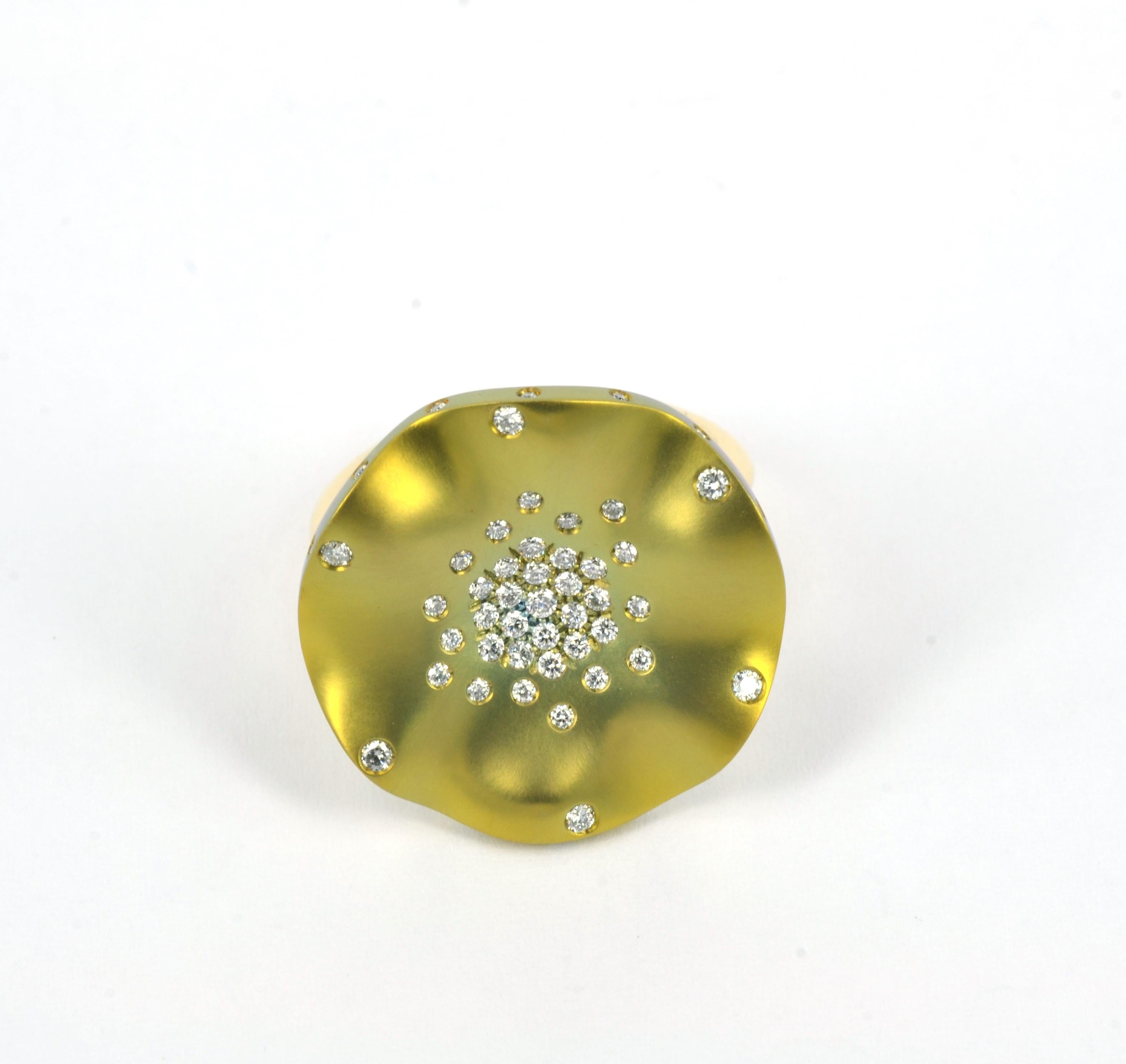 Anillo Morning Glory Oro Amarillo 18KT Titanio Dorado Diamantes en Nuevo estado para la venta en Valenza , IT