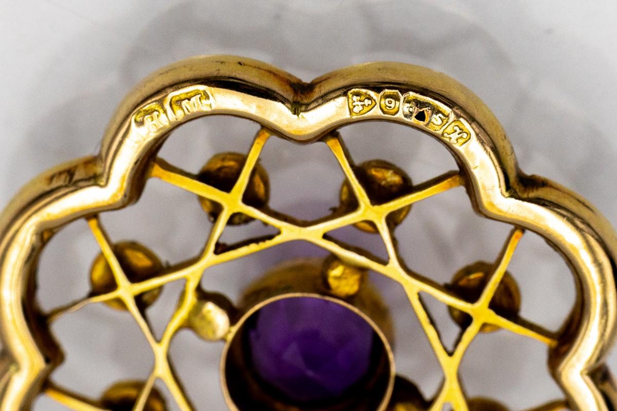 Taglio rotondo Golden Victorian pendant with natural pearls and amethyst, UK, 1910. in vendita