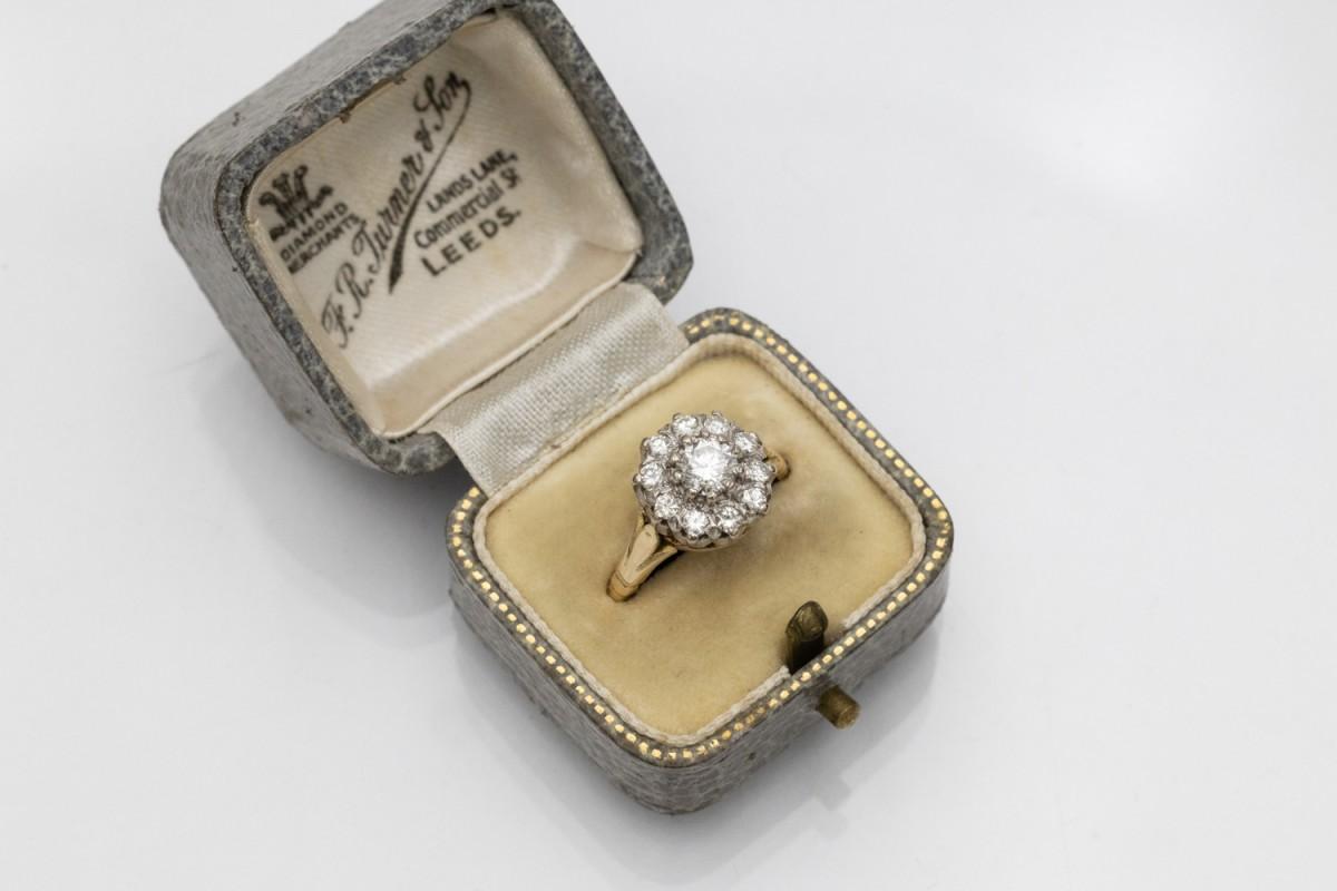 Bague vintage de 1,00 carat de diamants Grande-Bretagne Sheffield, années 1989. Bon état - En vente à Chorzów, PL