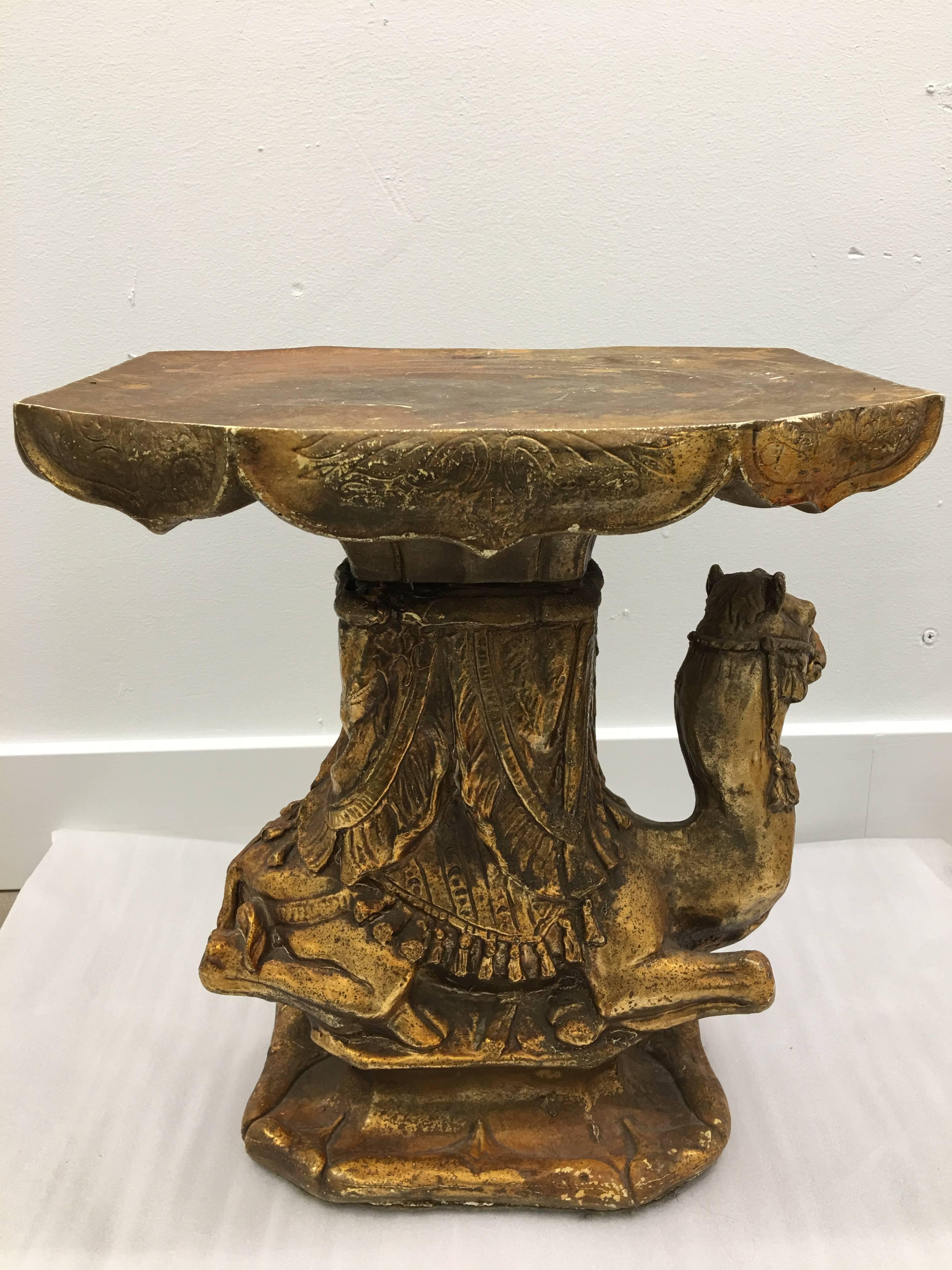 American Golden Vintage Camel Pedestal