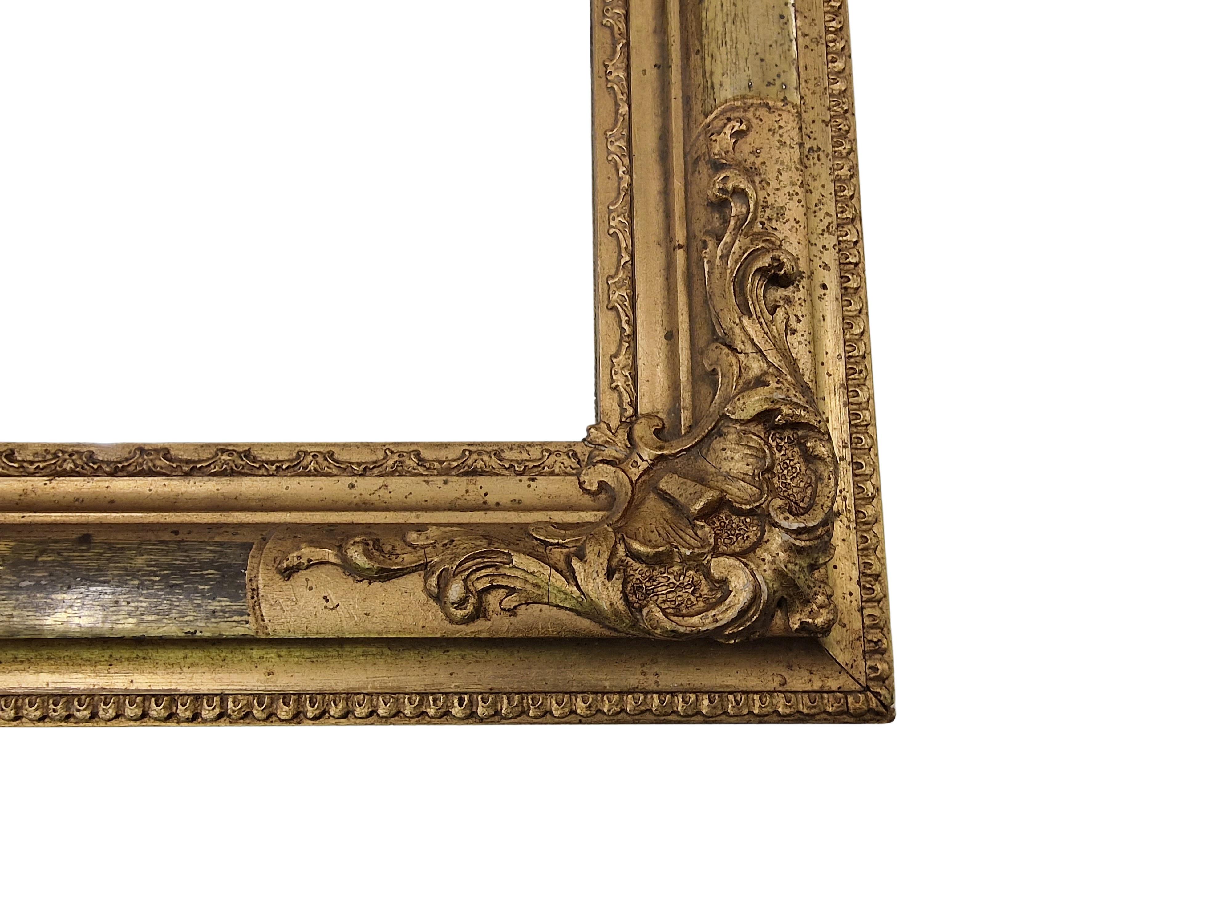 Goldener Wandspiegel, Rahmen, reichhaltiges Stuckdekor, spätes Biedermeier, 1850/60, Österreich (Beschichtet) im Angebot