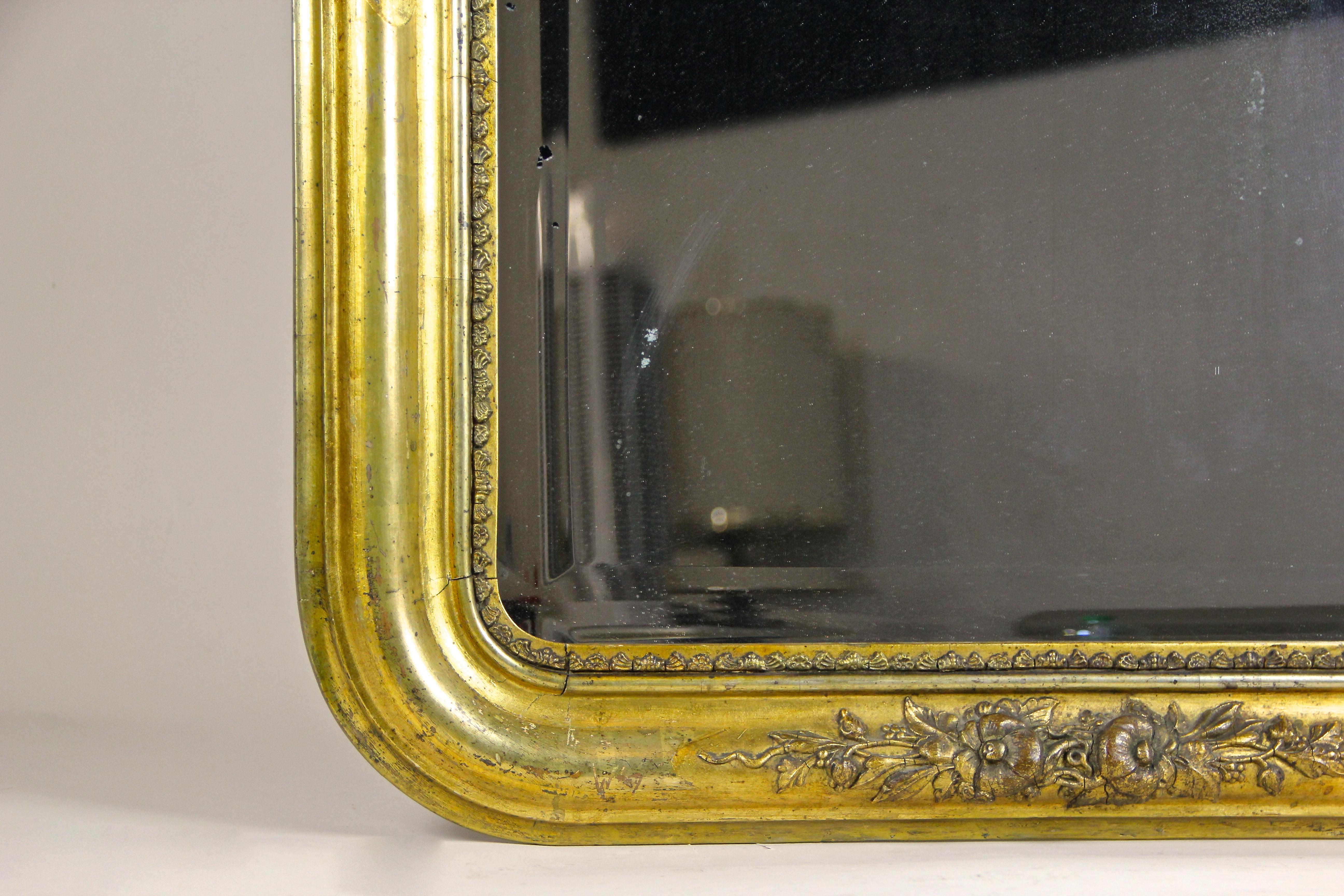 Golden Wall Mirror with Stucco Works Biedermeier Period, Austria, circa 1840 2
