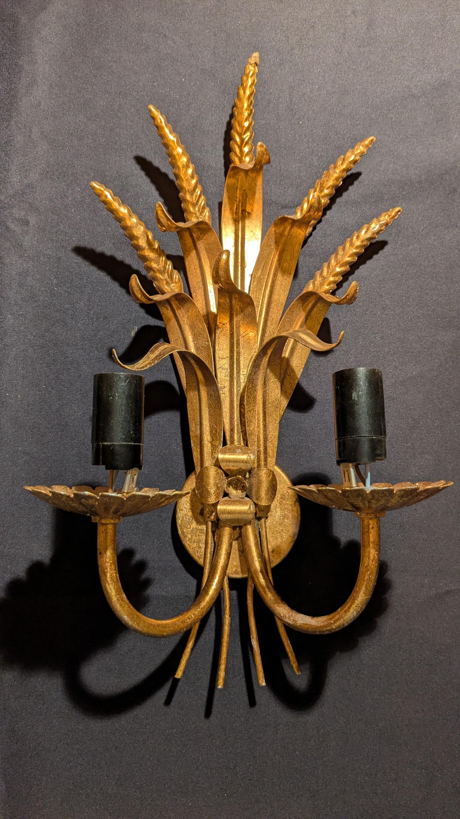 Goldene Weizengarbe Wandleuchter-Paar im Zustand „Gut“ im Angebot in Paris, FR