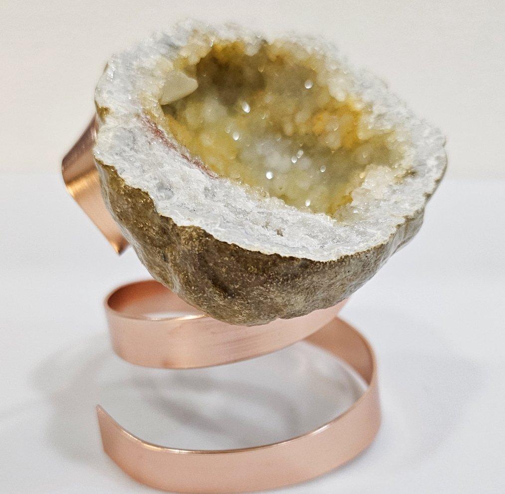 Geode naturale di cristallo dorato, bianco e rosso di Druzy - VENDITA CHIUSA in vendita 2