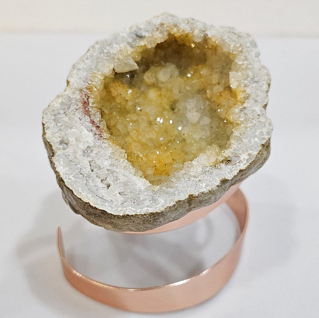 Geode naturale di cristallo dorato, bianco e rosso di Druzy - VENDITA CHIUSA in vendita 1