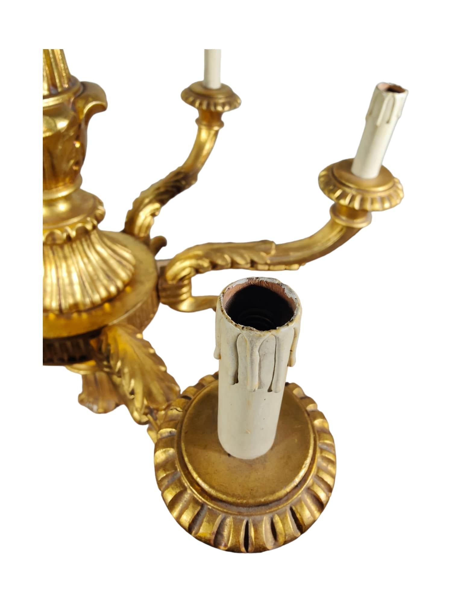 Golden Wood Ceiling Lamp: Elegant 1950s Italian Craftsmanship For Sale 6