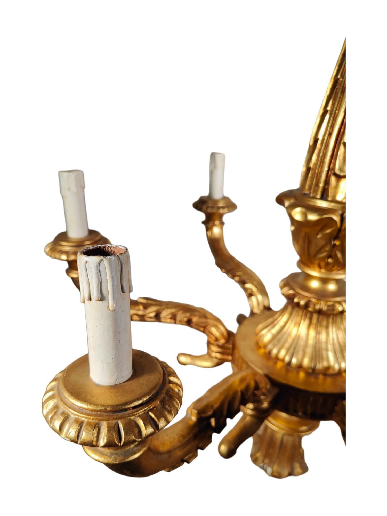 Golden Wood Ceiling Lamp: Elegant 1950s Italian Craftsmanship For Sale 7