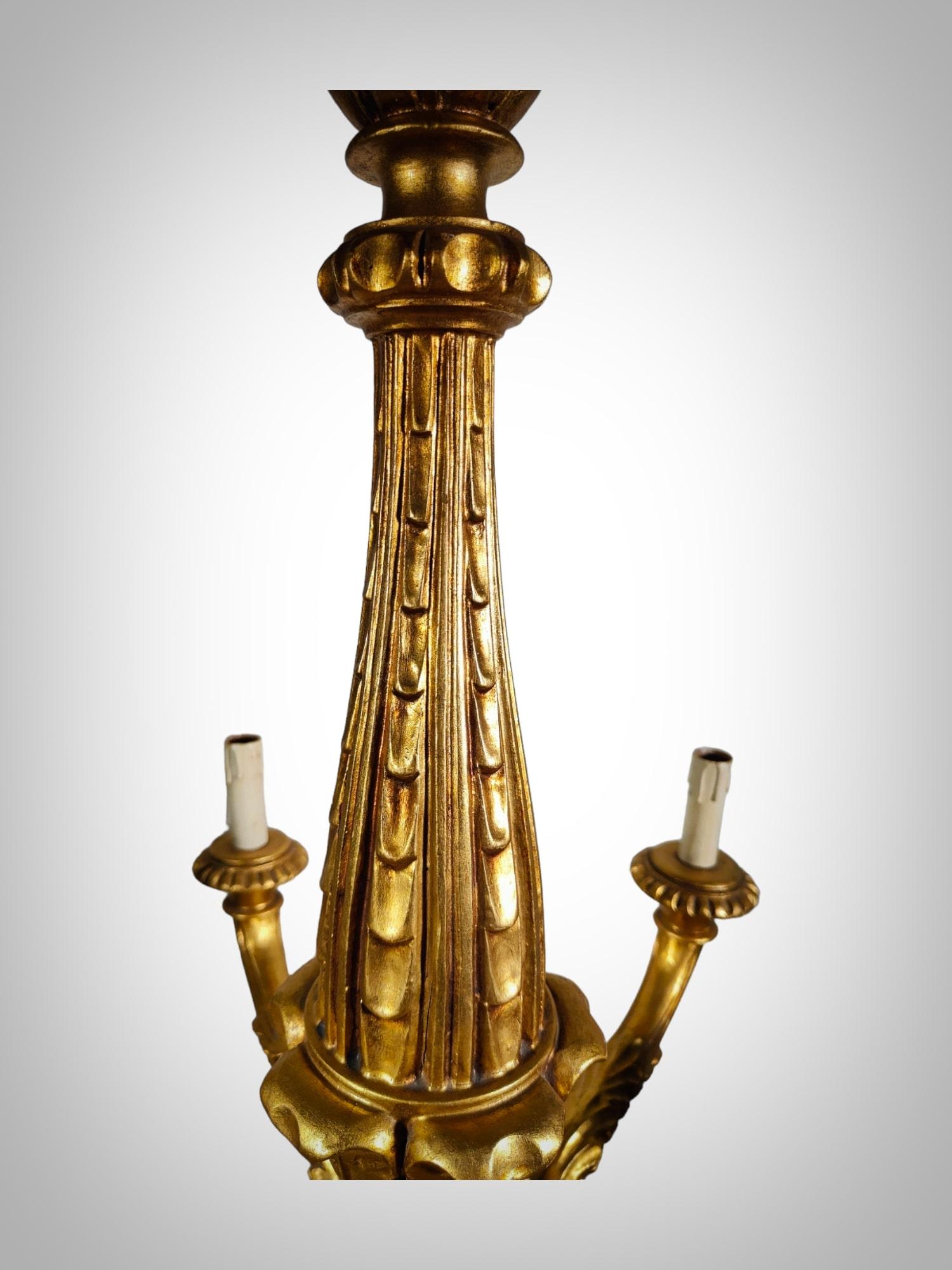 Mid-20th Century Golden Wood Ceiling Lamp: Elegant 1950s Italian Craftsmanship For Sale