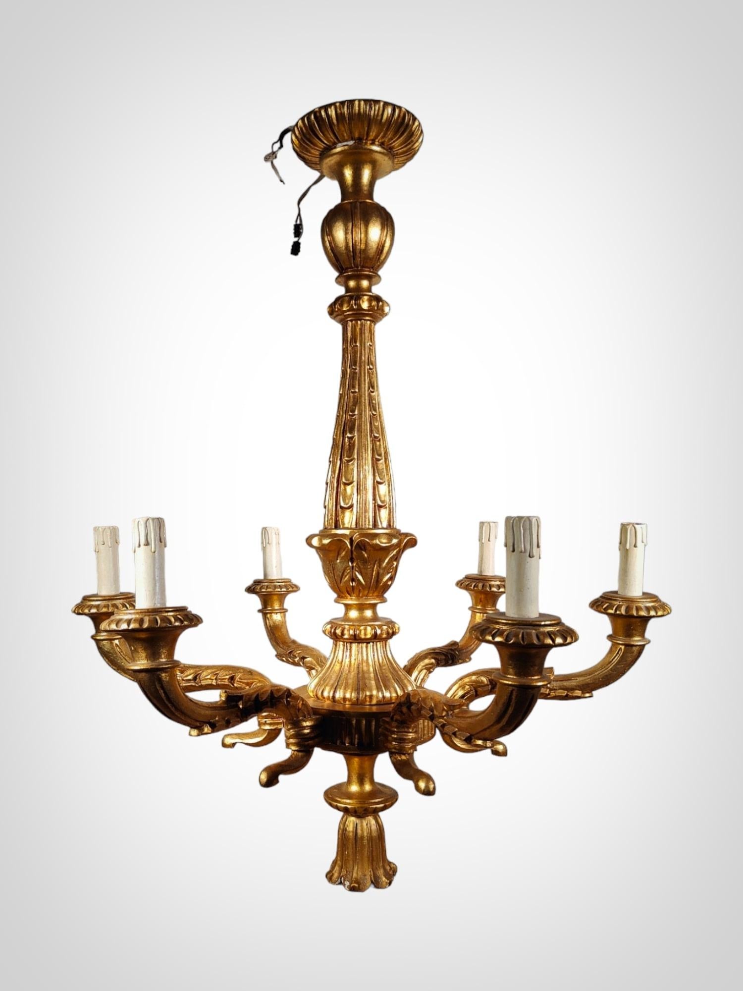 Golden Wood Ceiling Lamp: Elegant 1950s Italian Craftsmanship For Sale 2