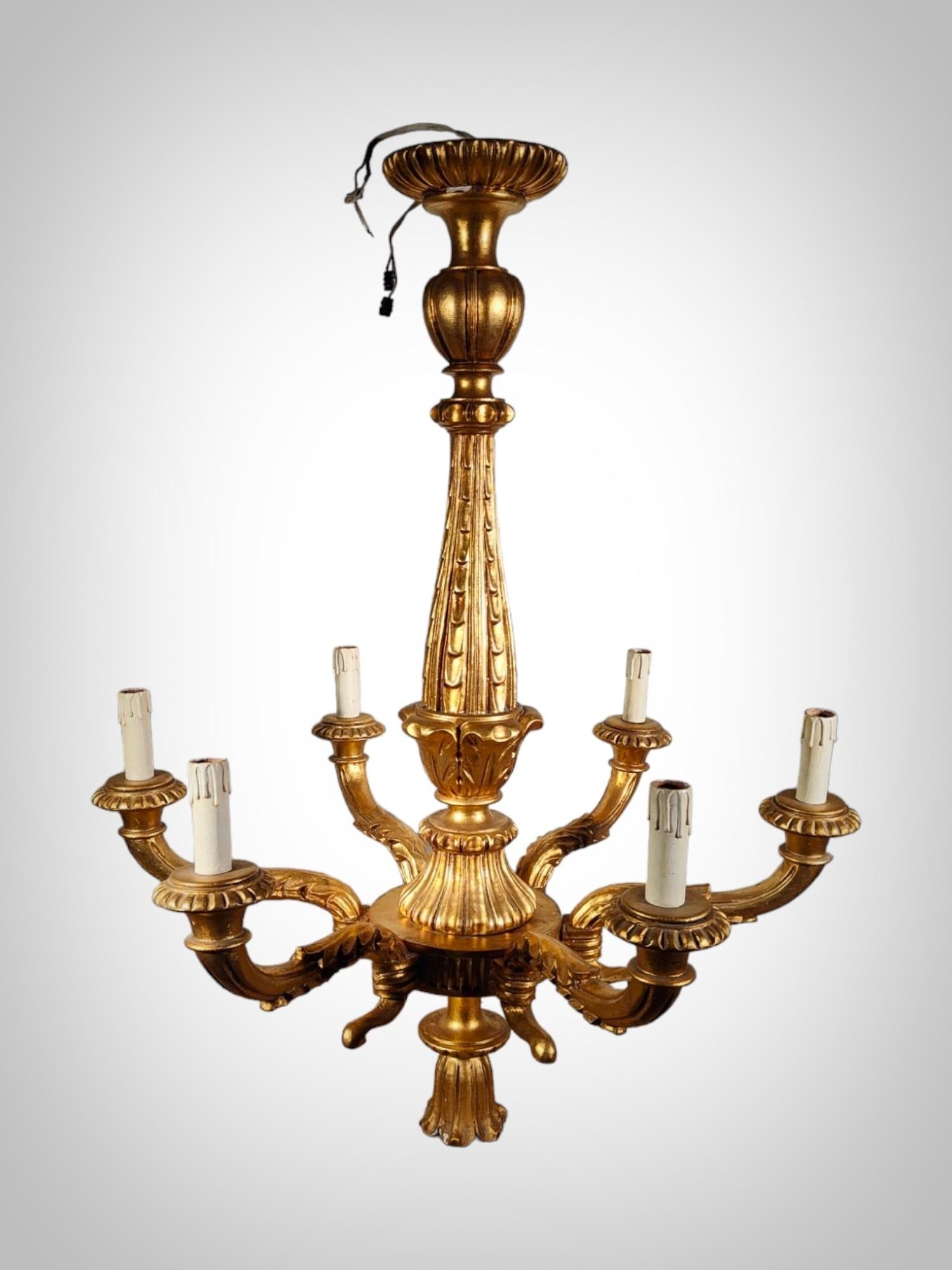 Golden Wood Ceiling Lamp: Elegant 1950s Italian Craftsmanship For Sale 4