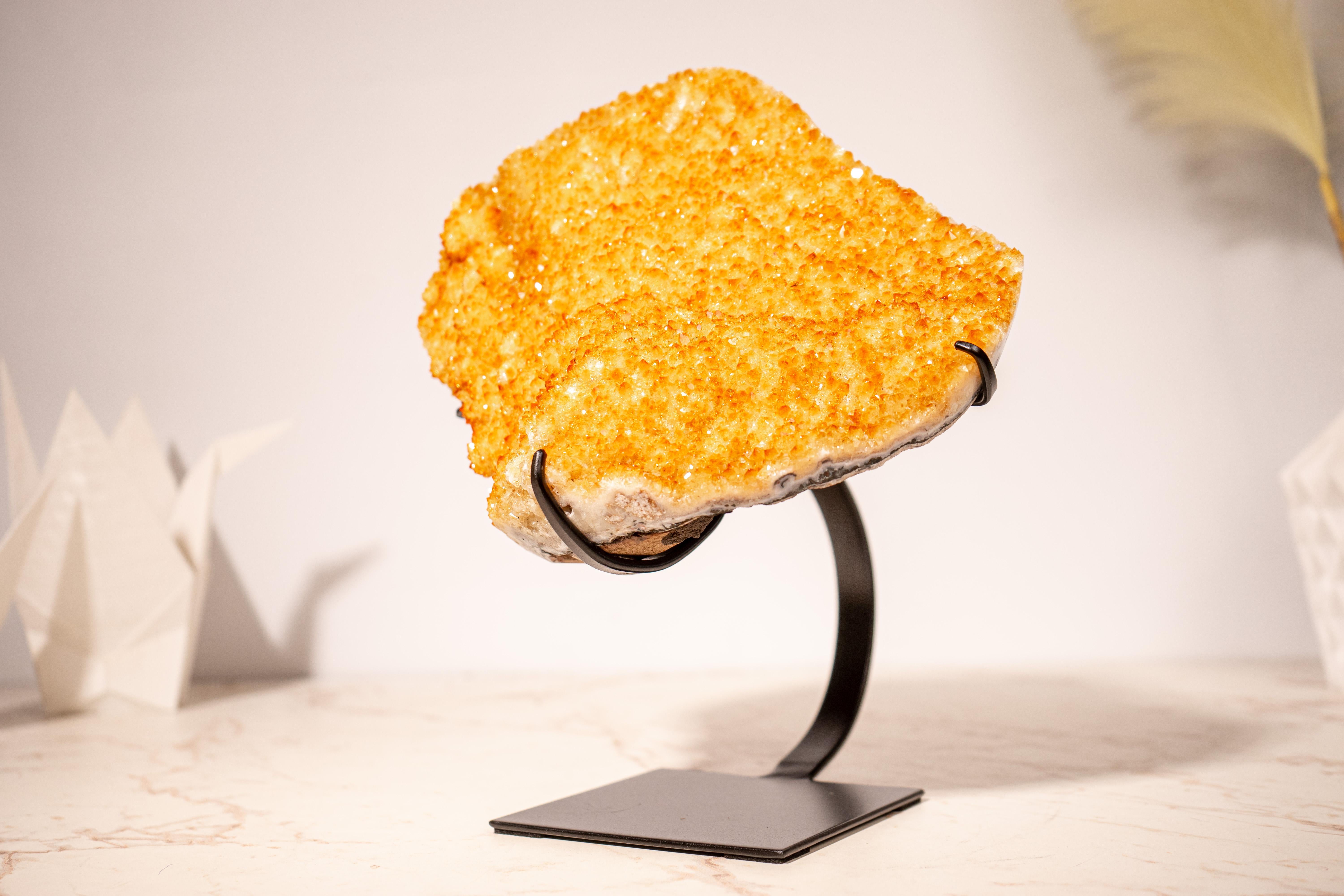 Goldener gelber Citrin-Cluster mit einer großen Rosette-Blume im Angebot 2