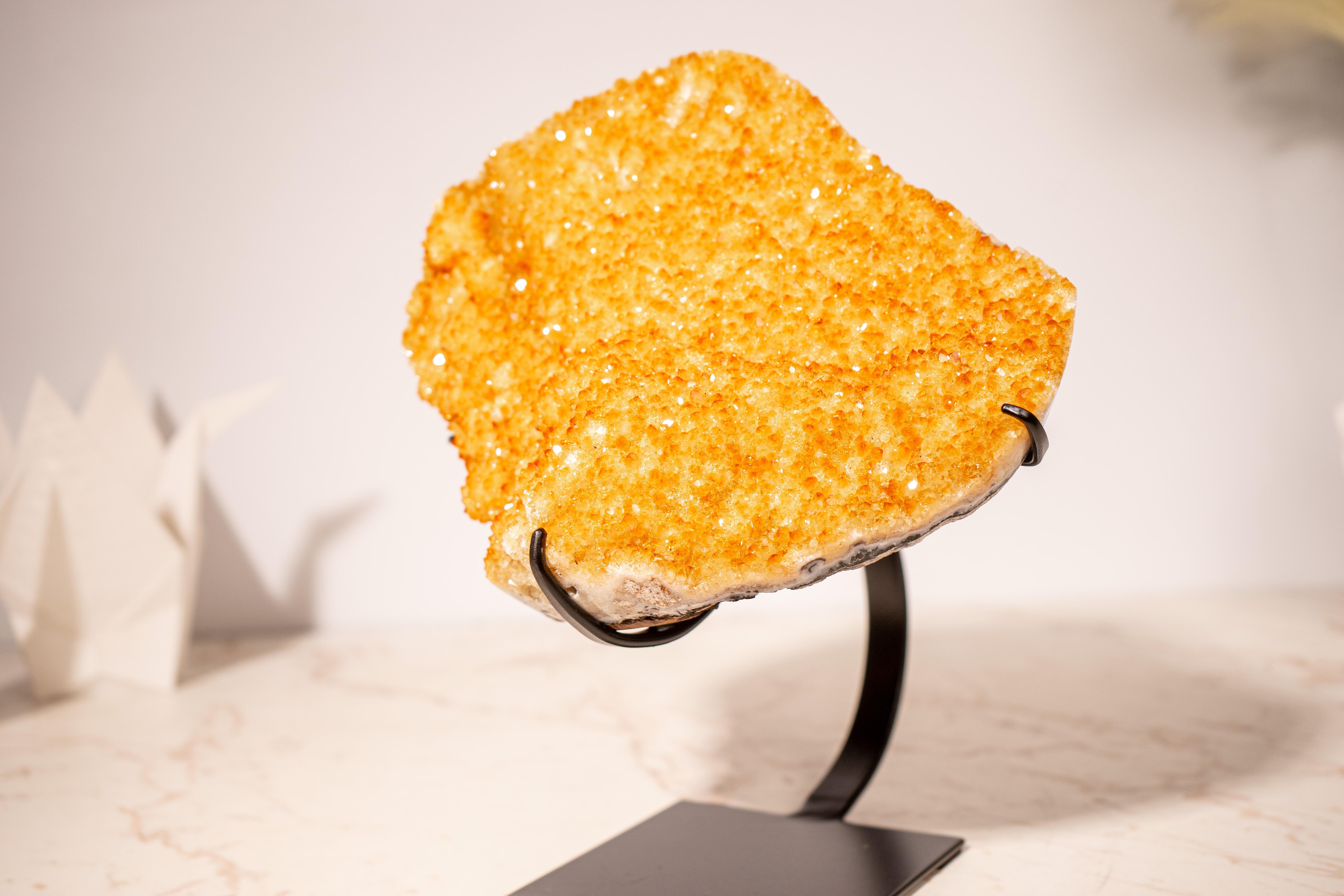Goldener gelber Citrin-Cluster mit einer großen Rosette-Blume im Angebot 3