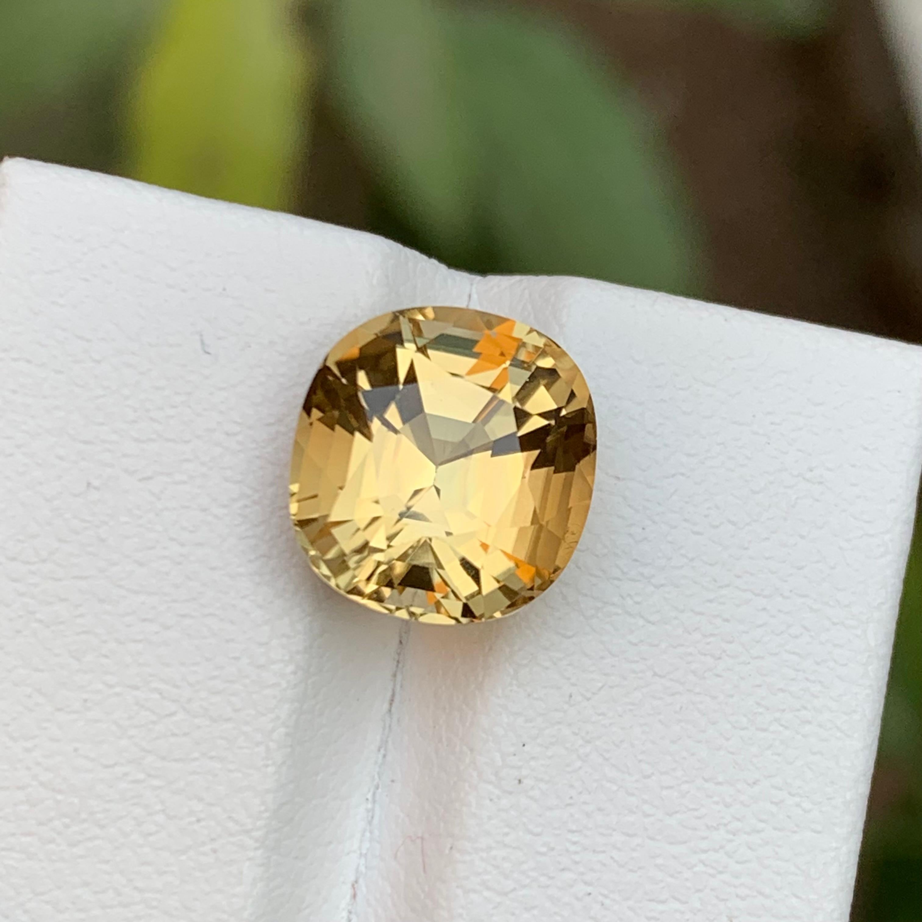 Golden Yellow Natural Tourmaline Gemstone, 6.75 Ct Cushion Cut for Ring/Pendant In New Condition For Sale In Peshawar, PK