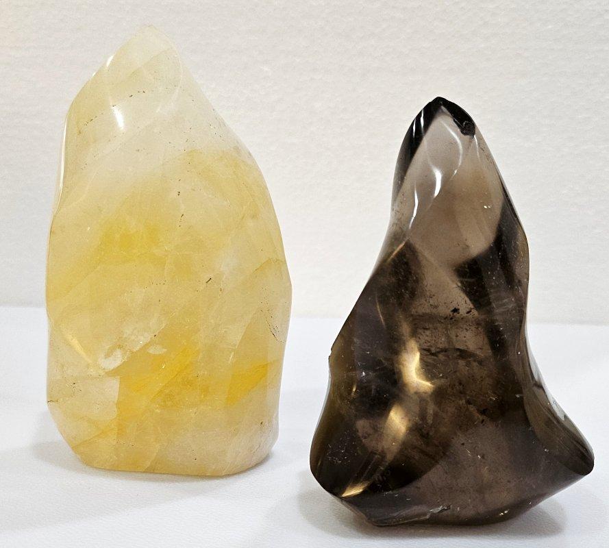 Inconnu FIN DE VENTE - 2 Flammes de Quartz sculptées à partir de spécimens naturels - REDUCTION FINALE en vente