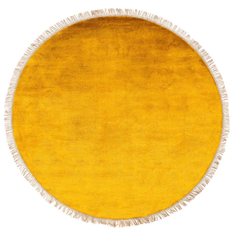 Golden Yellow Solid Silk Round Area Rug with Wild Nettle Fringe For ...