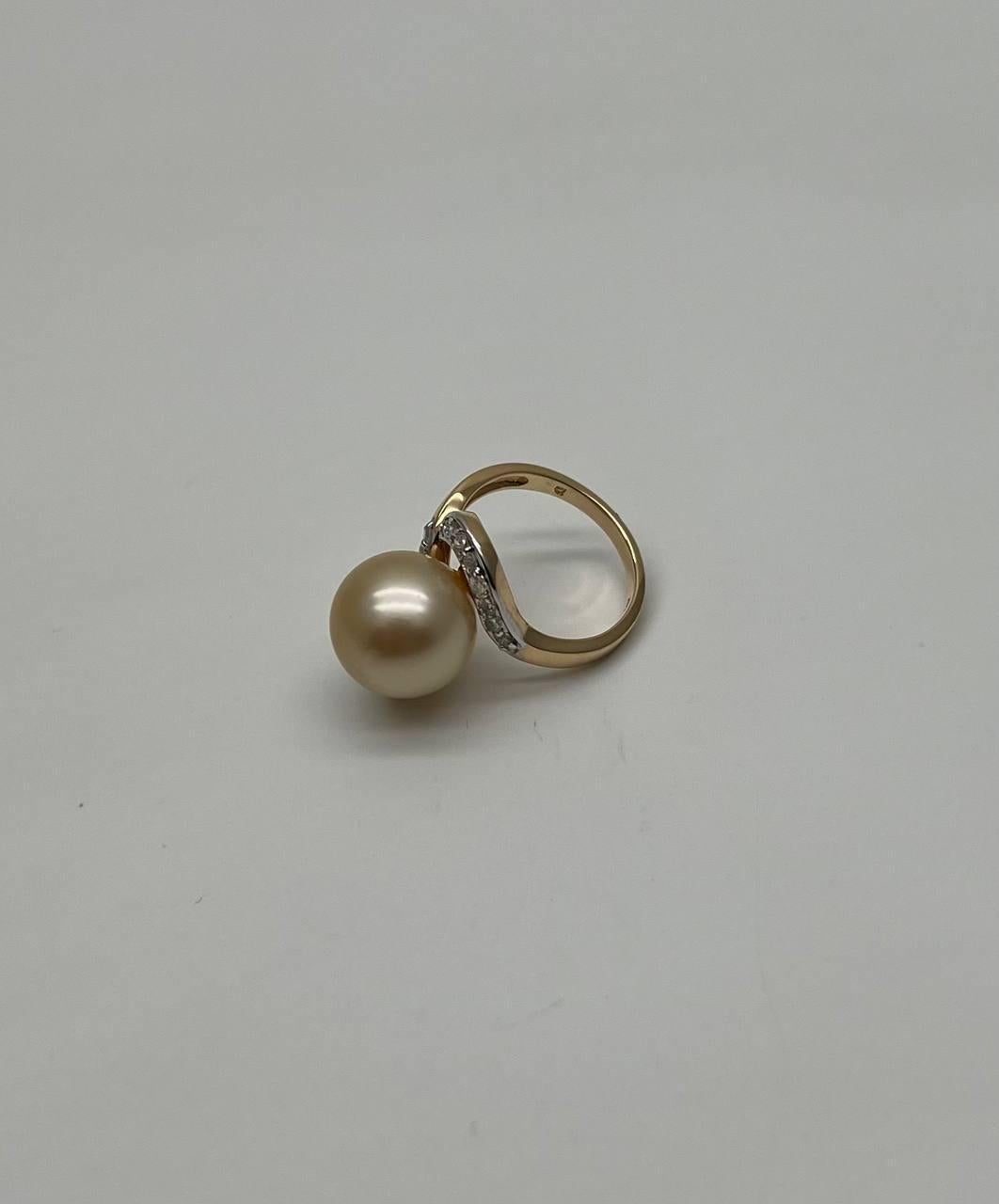 Golden Yellow South Sea Pearl Diamond Spiral Curve14K Yellow Gold Statement Ring In New Condition For Sale In Oakton, VA