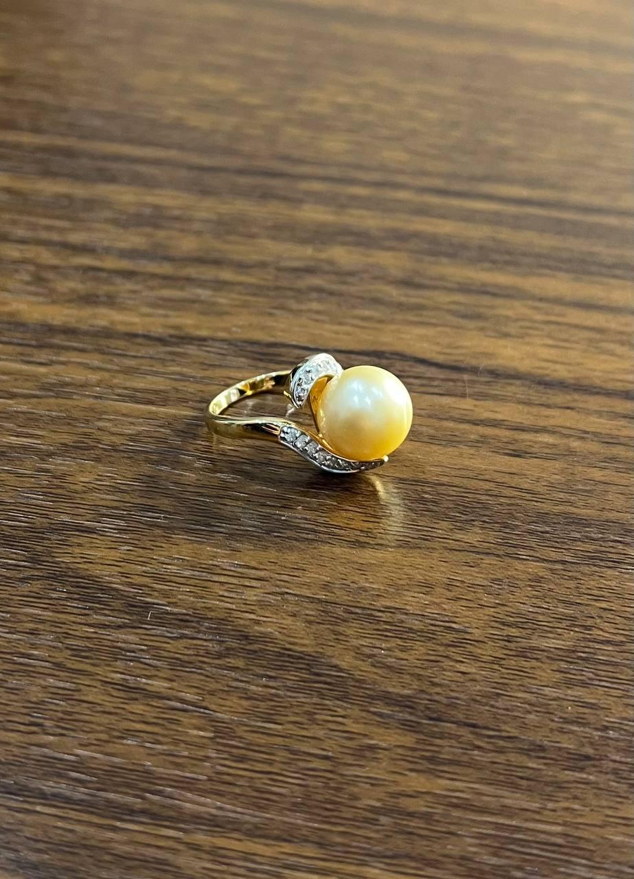 Golden Yellow South Sea Pearl Diamond Spiral Curve14K Yellow Gold Statement Ring For Sale 1