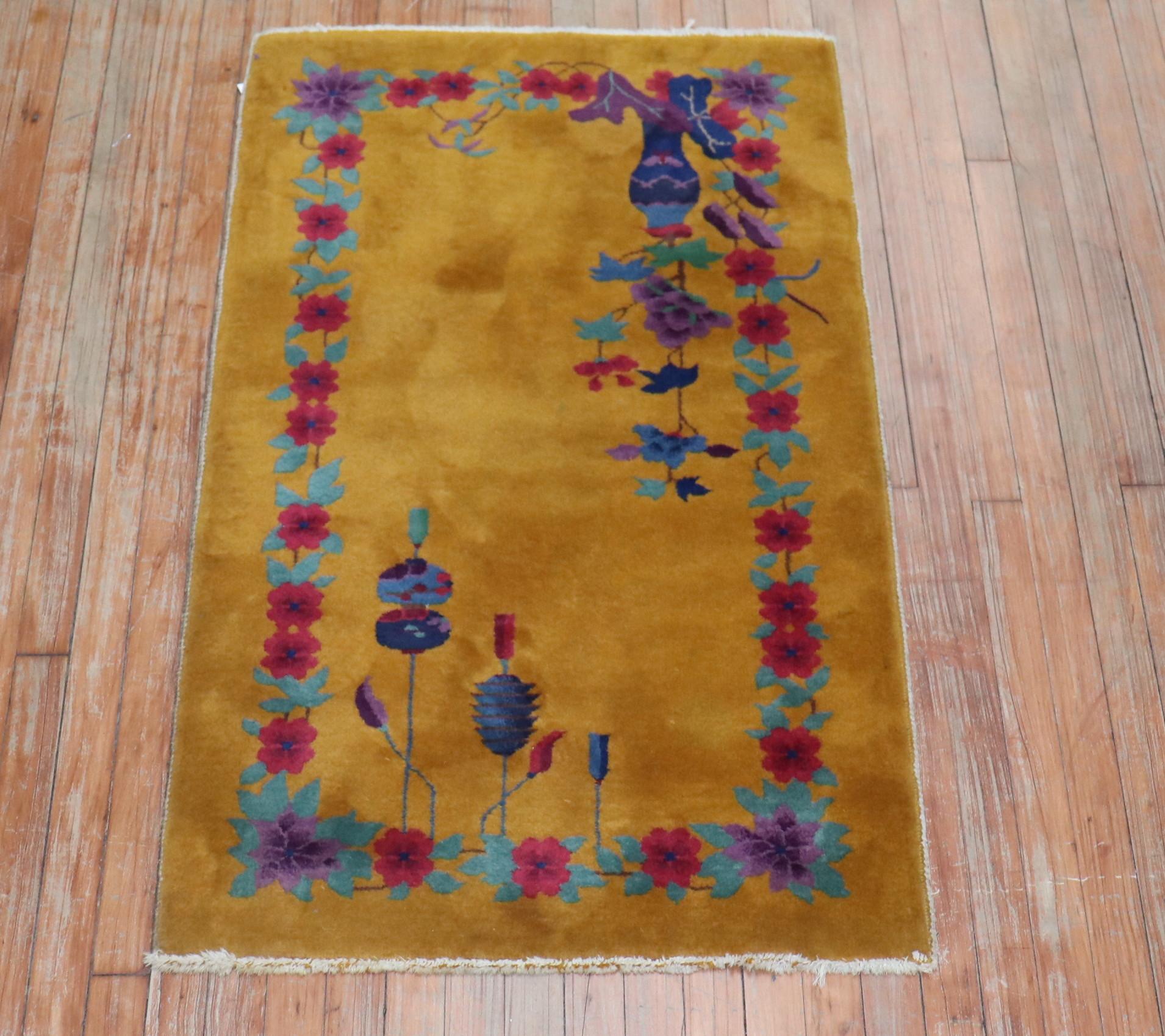 An authentic mid-20th century Chinese Art Deco with an spacious open field floral design in goldenrod


Measures: 2'7'' x 4'5''.