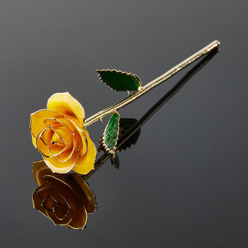 Modern Goldenrod Gift, Glossy Lacquer Real Rose in 24k Gold with LED Display For Sale