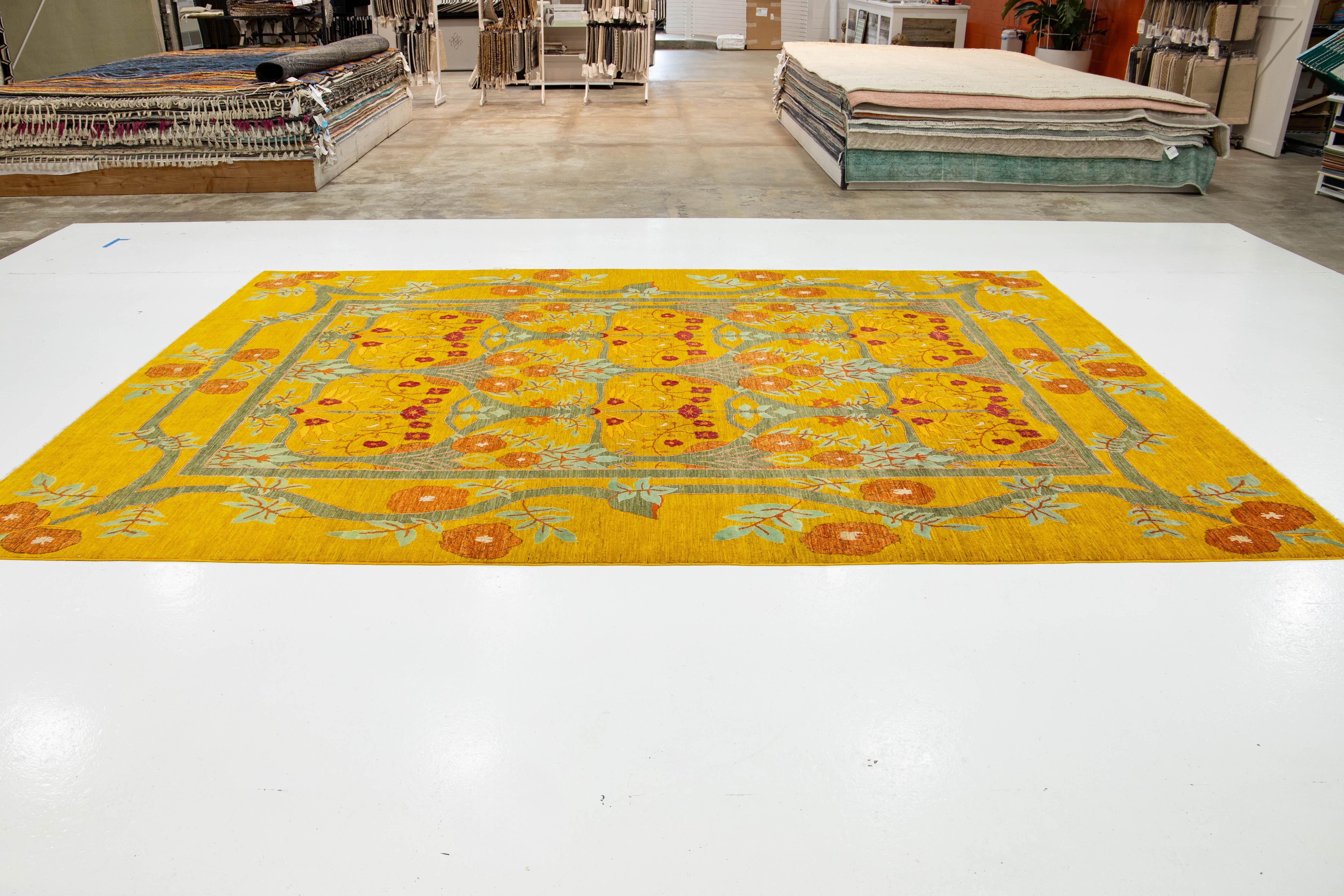 Tapis en laine de style oushak moderne Goldenrod avec motif Allover en vente 2