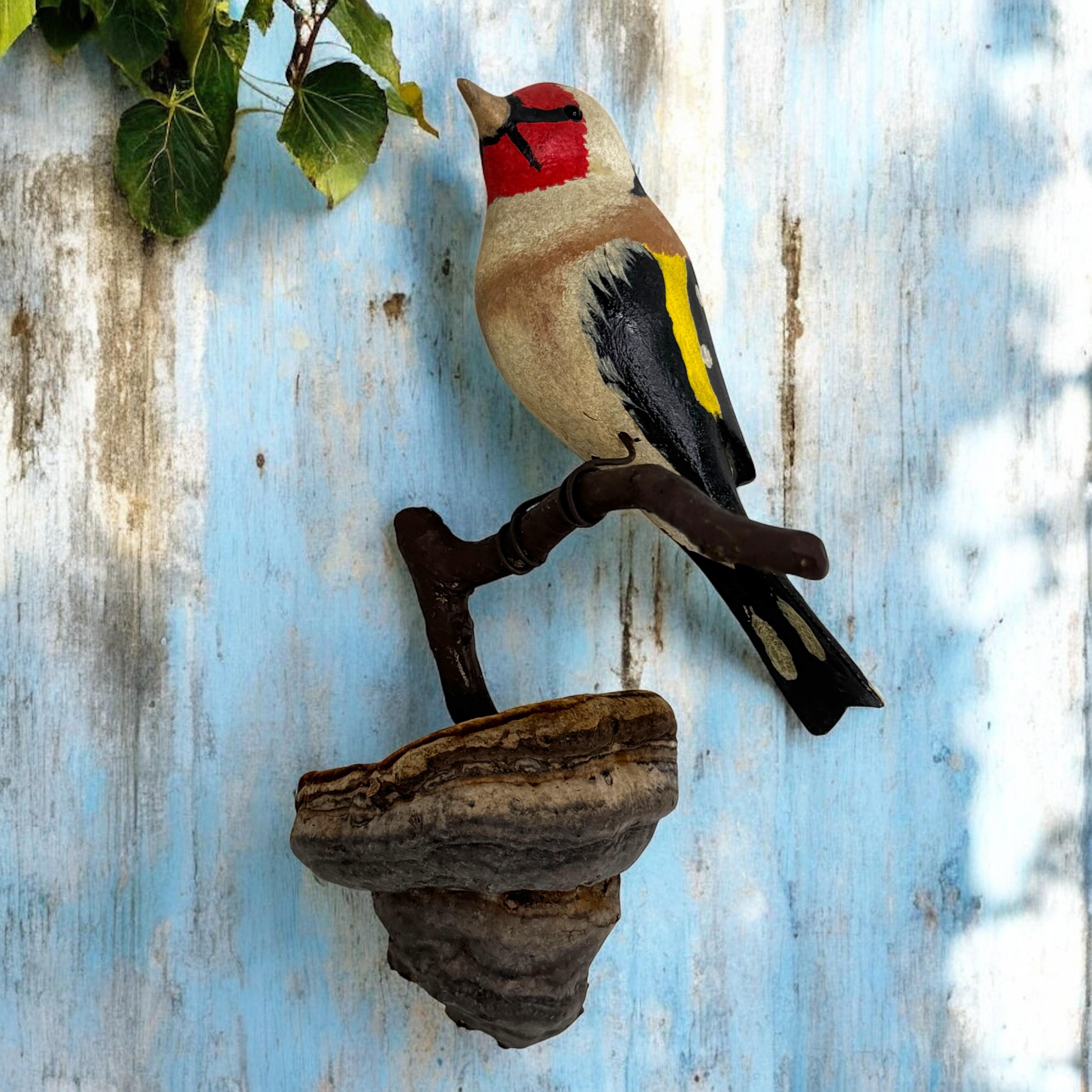 Jilguero Vichtauer Pájaro de madera tallada a mano Arte popular de la Selva Negra, Austria, años 20 en venta 9