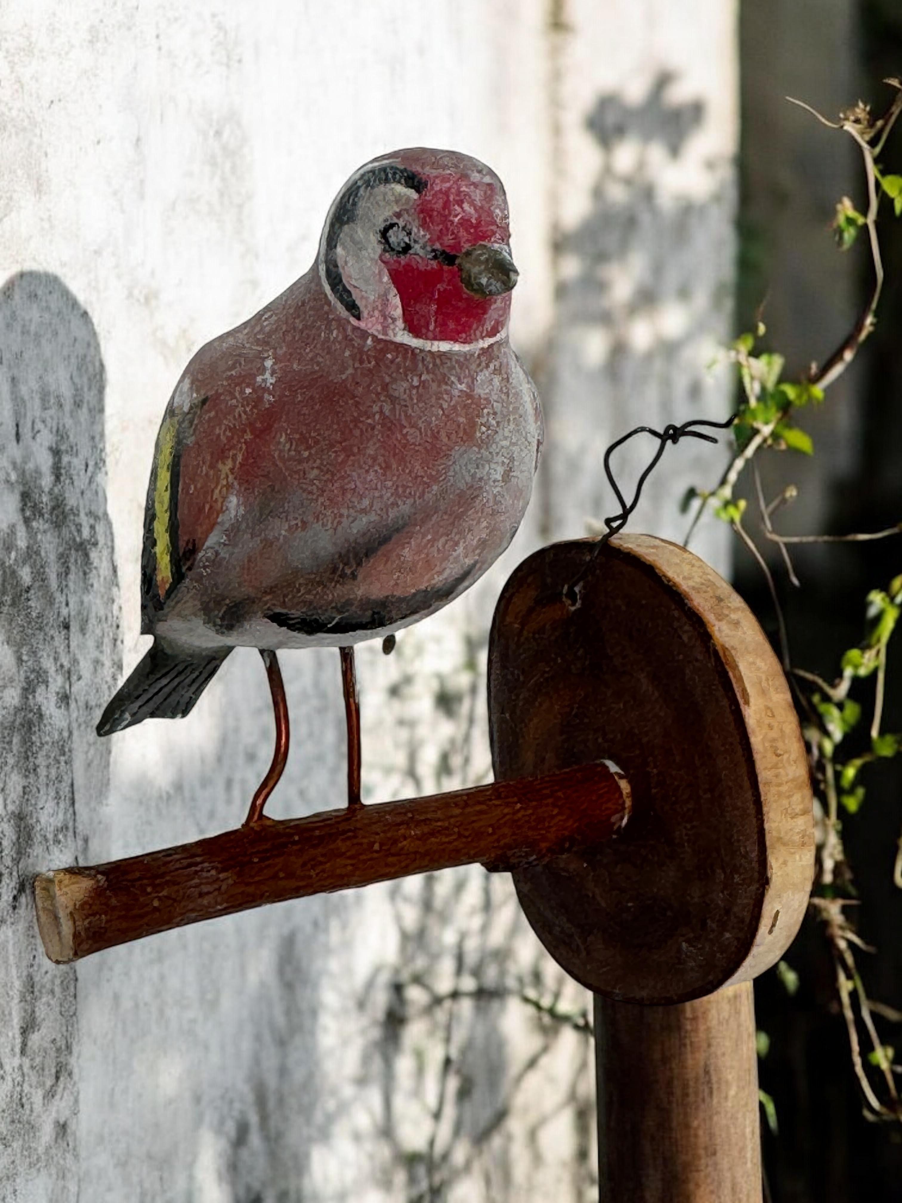 Jilguero Vichtauer Pájaro de madera tallada a mano Arte popular de la Selva Negra, Austria, años 20 Madera en venta