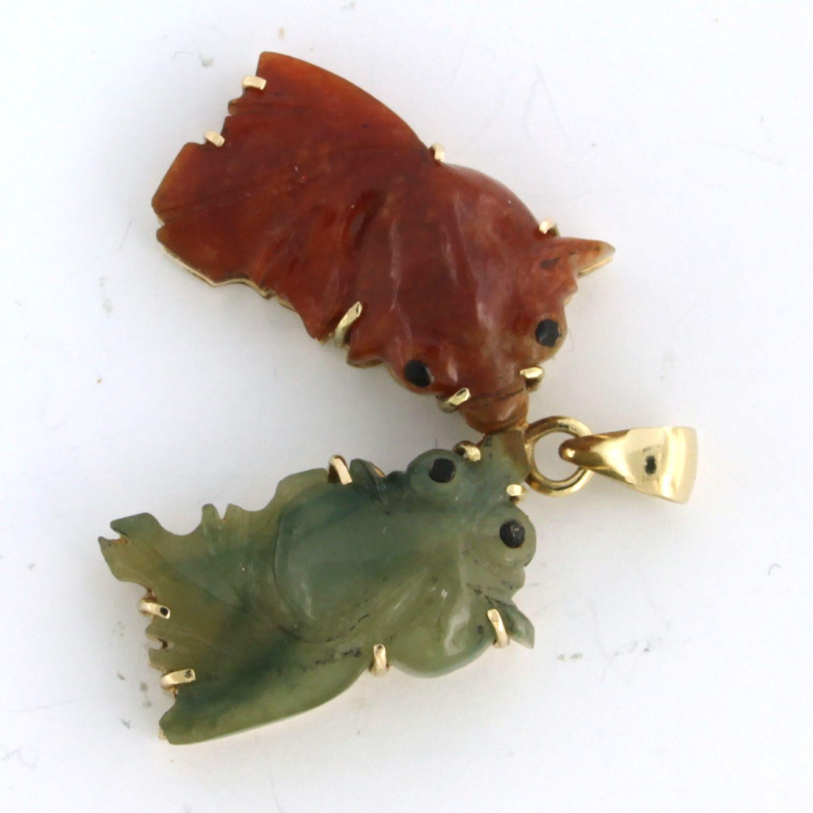 Goldfish Pendant Jadeite 14k yellow gold In Excellent Condition For Sale In The Hague, ZH