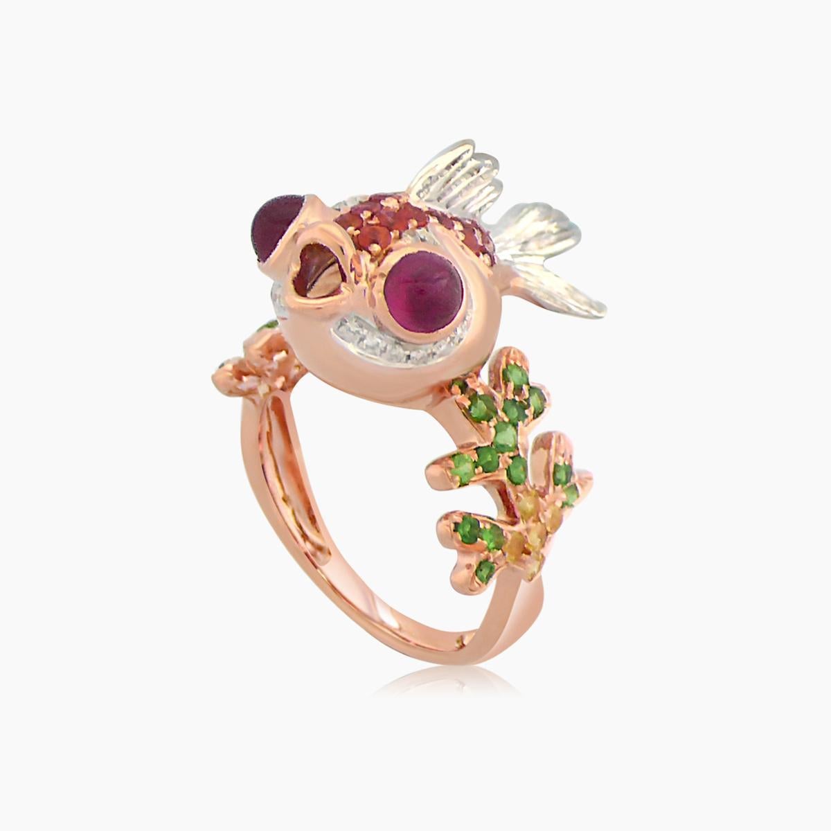 Anello GoldFish con rubino, diamante e zaffiro verde e granato in oro rosa 18 carati In condizioni Nuovo in vendita a Oakton, VA