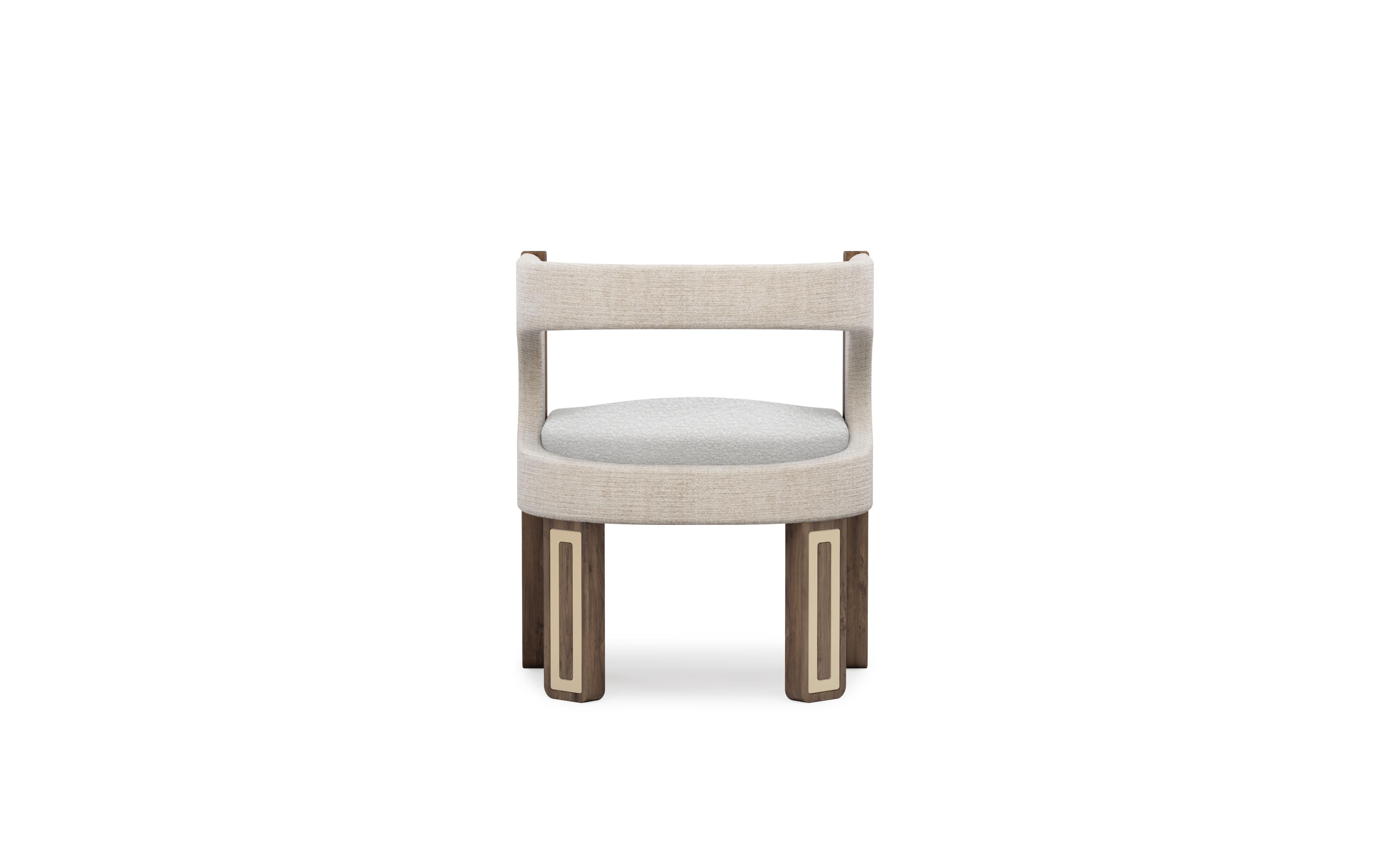 Goldie Dining Chair by Nolita Harbour in Velvet Upholstery with Walnut and Brass Moderno en venta