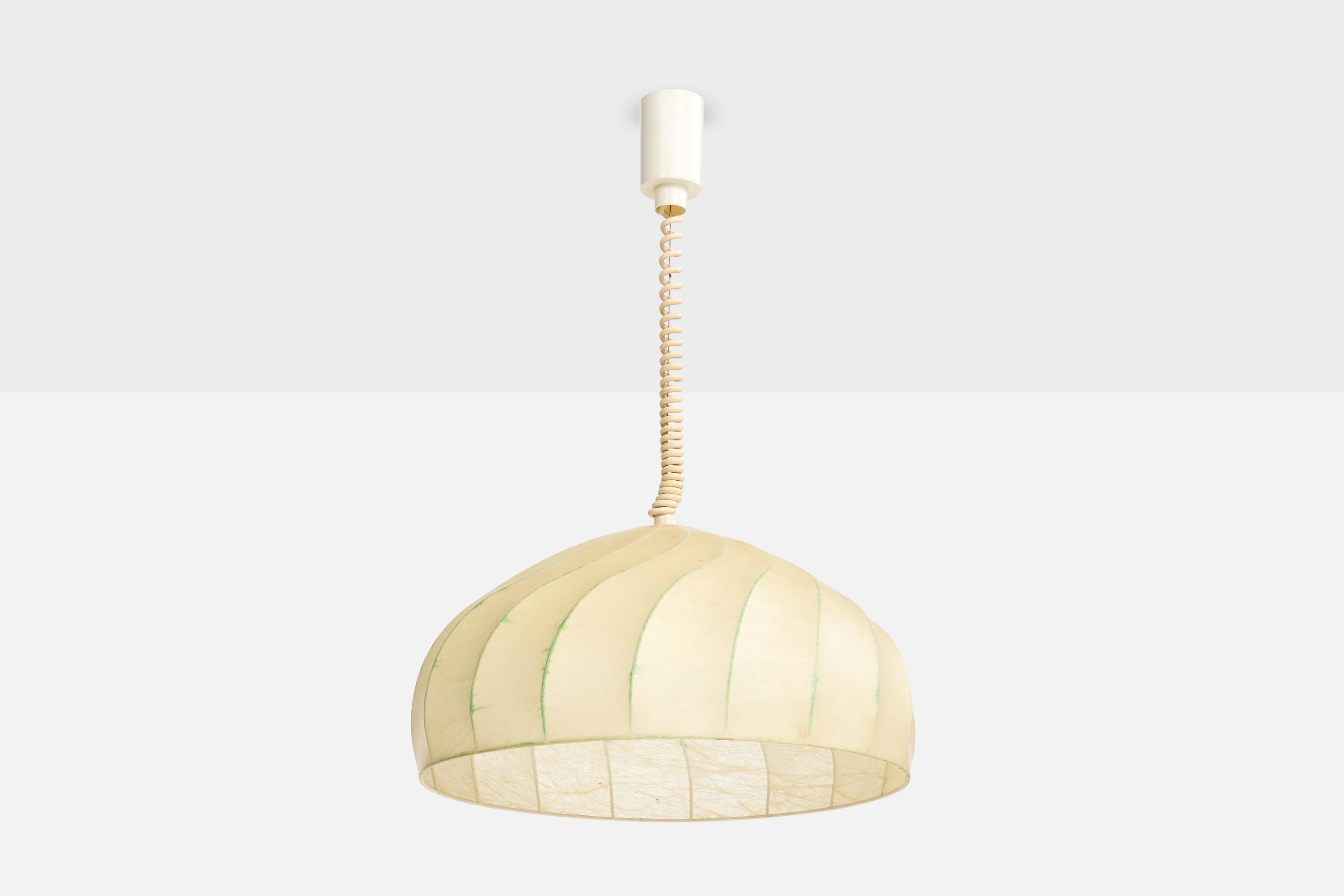 Lampada a sospensione regolabile in resina verde beige prodotta da Goldkant, Germania, anni '60 circa.

Dimensioni complessive (pollici): 25,5 