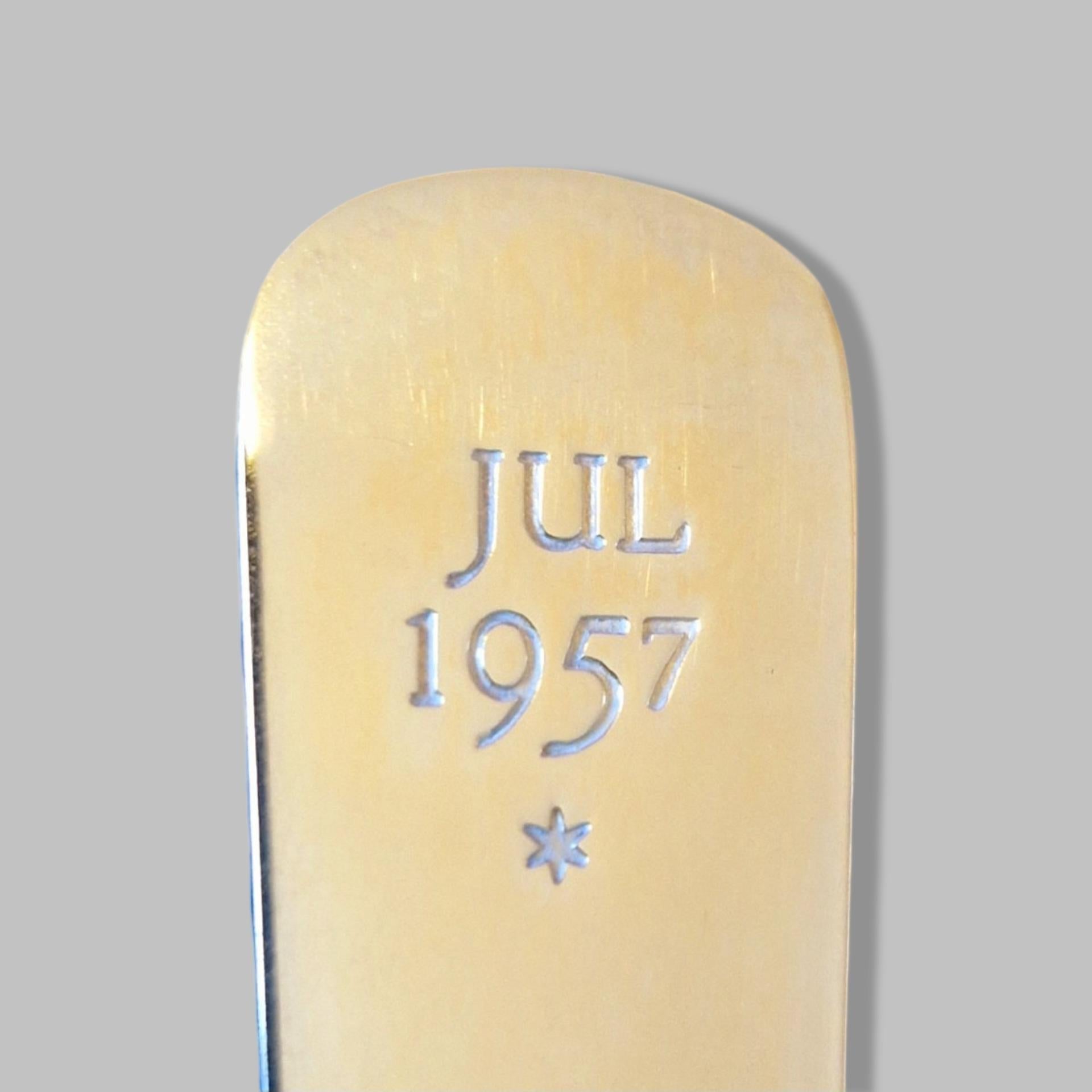 Tenedor de Navidad de plata maciza dorada, 1957, de A. Michelsen mediados del siglo XX en venta