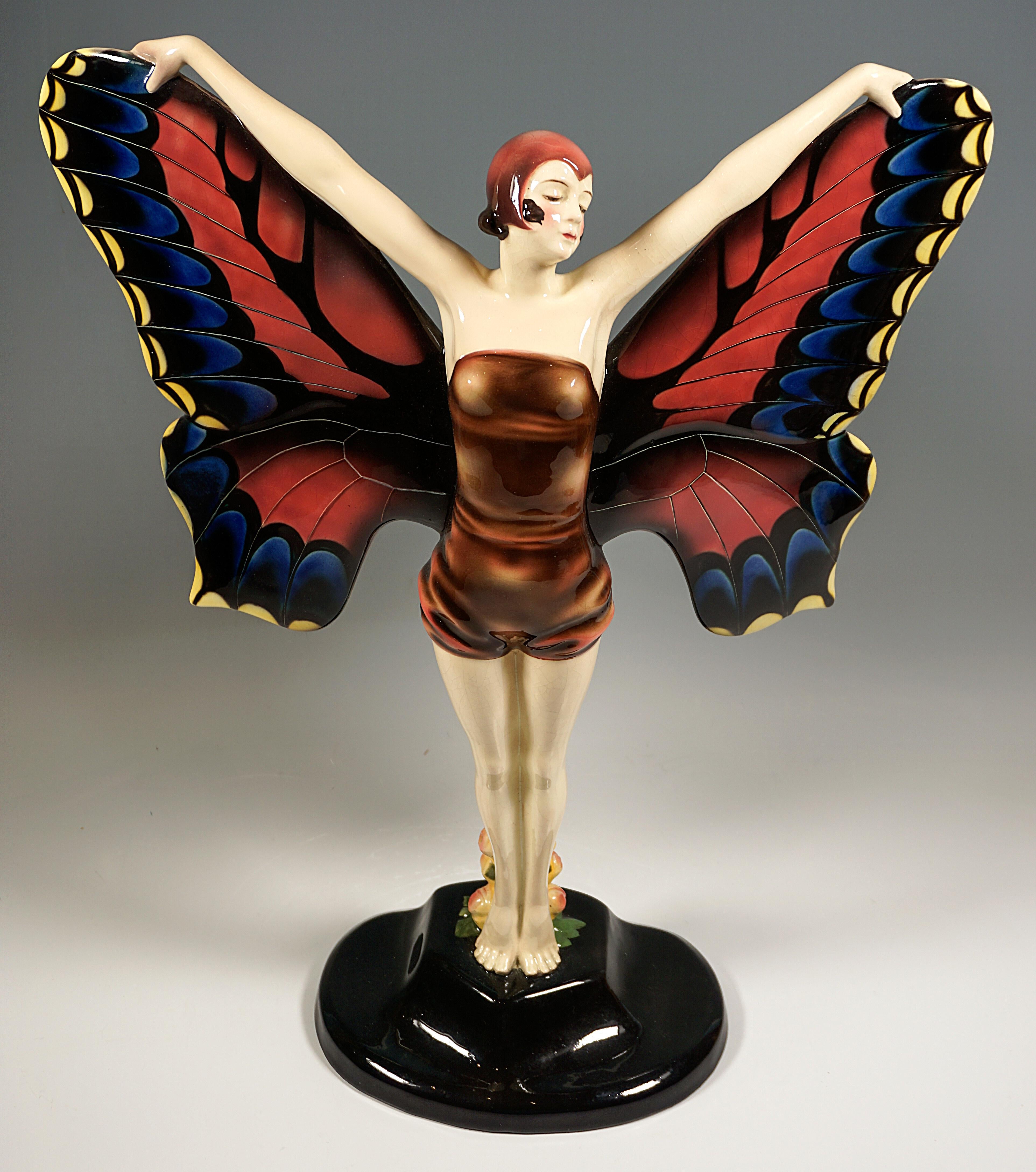 Goldscheider Art Déco Tänzerin im Schmetterlingskostüm, Karl Sailer, Wien, um 1930 (Österreichisch)
