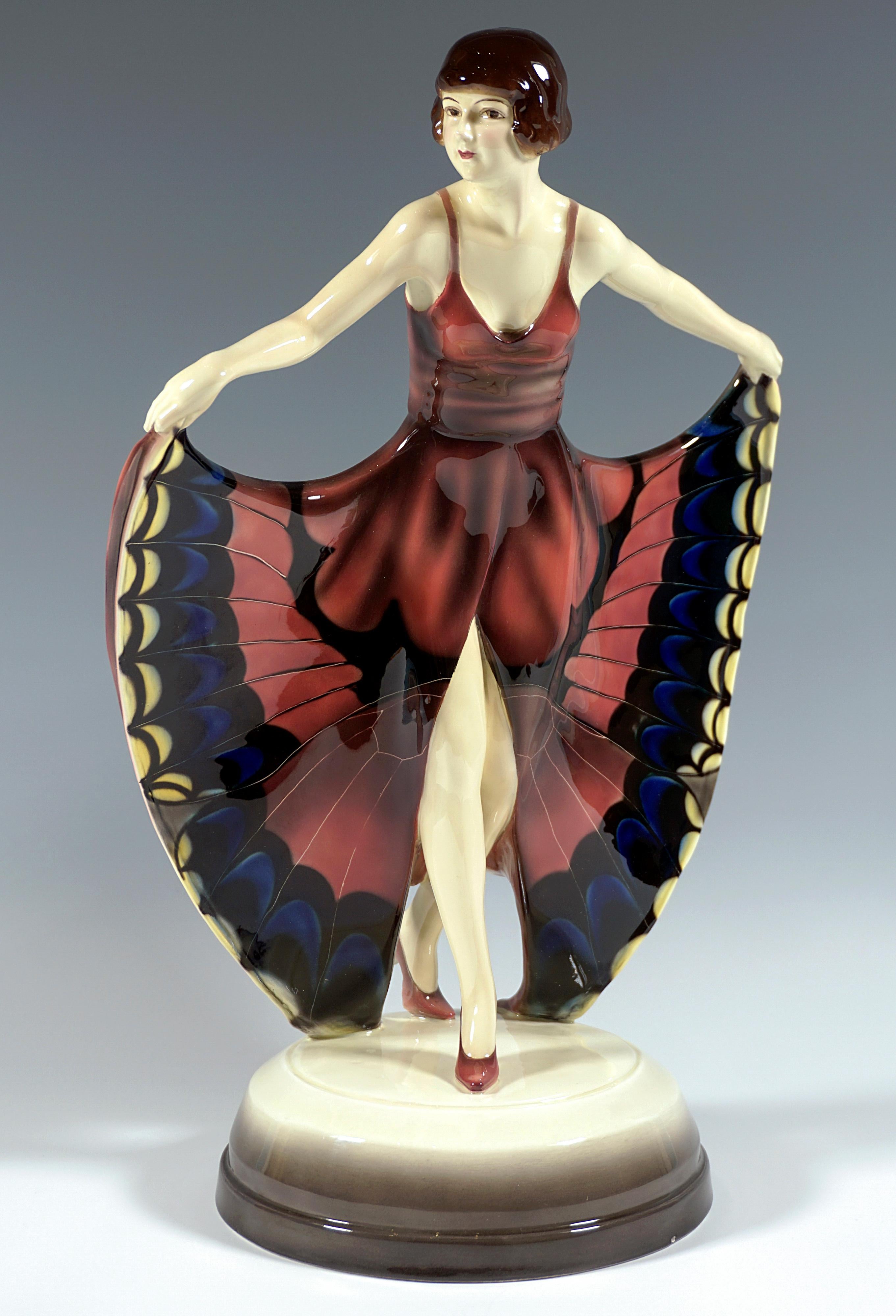 Goldscheider Art Déco Dancer In Butterfly Dress, by Josef Lorenzl, Around 1928 In Good Condition For Sale In Vienna, AT