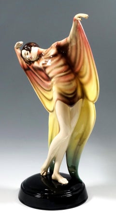 Ballerina Goldscheider Art Déco con abito a farfalla di Josef Lorenzl, 1930 circa
