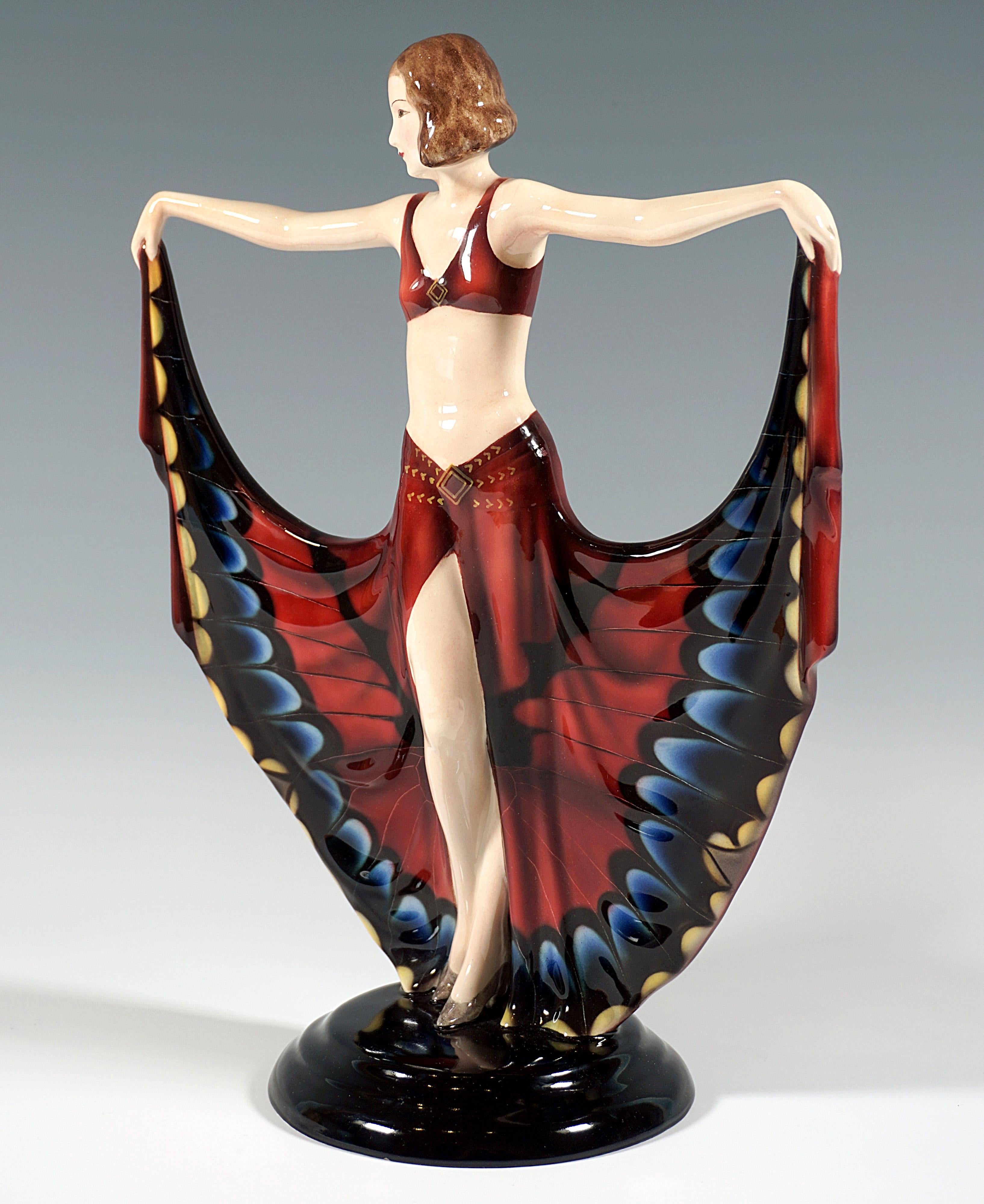Autrichien Danseuse Art déco en jupe papillon, par Josef Lorenzl, vers 1931 en vente