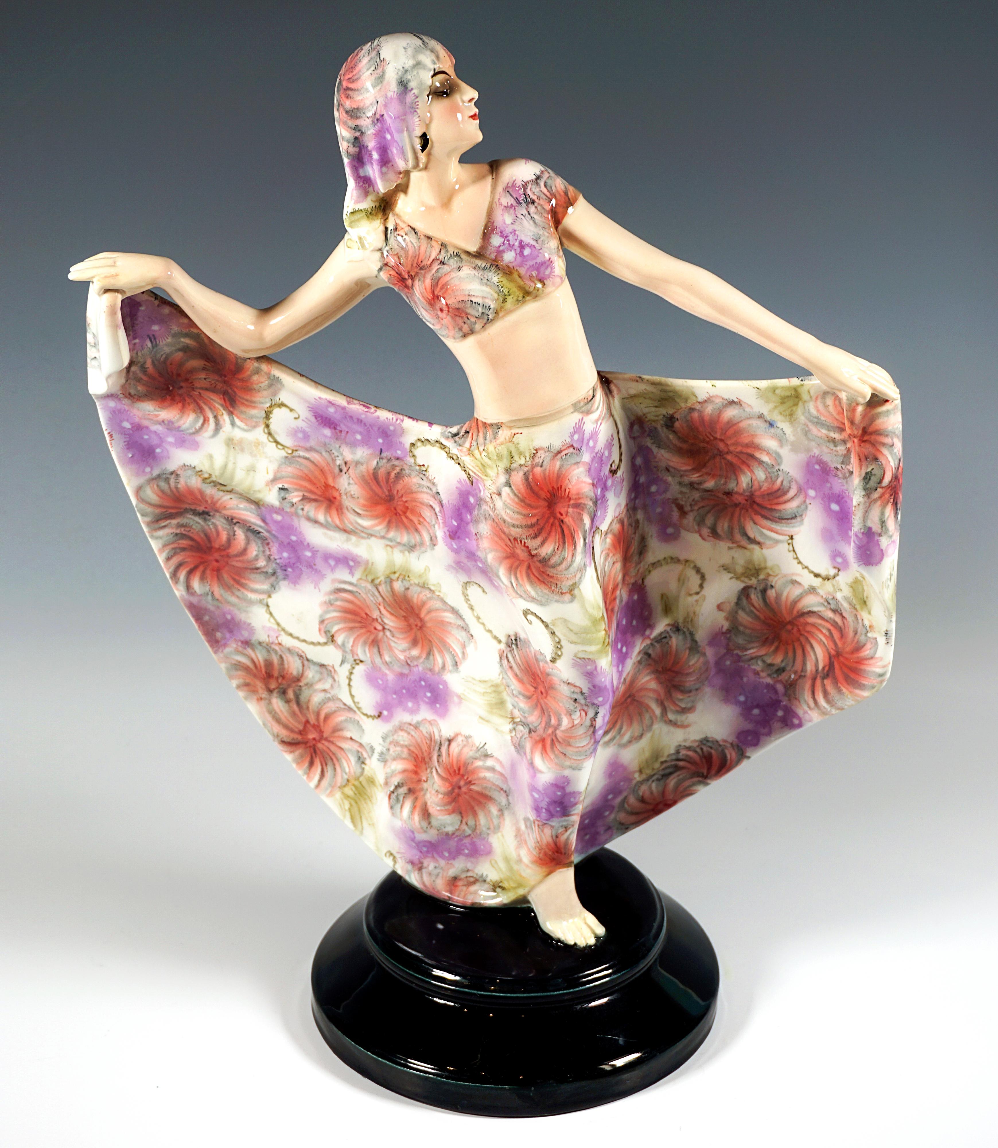 Goldscheider Art Déco Dancer In Oriental Costume, By Josef Lorenzl, Circa 1923 In Good Condition For Sale In Vienna, AT